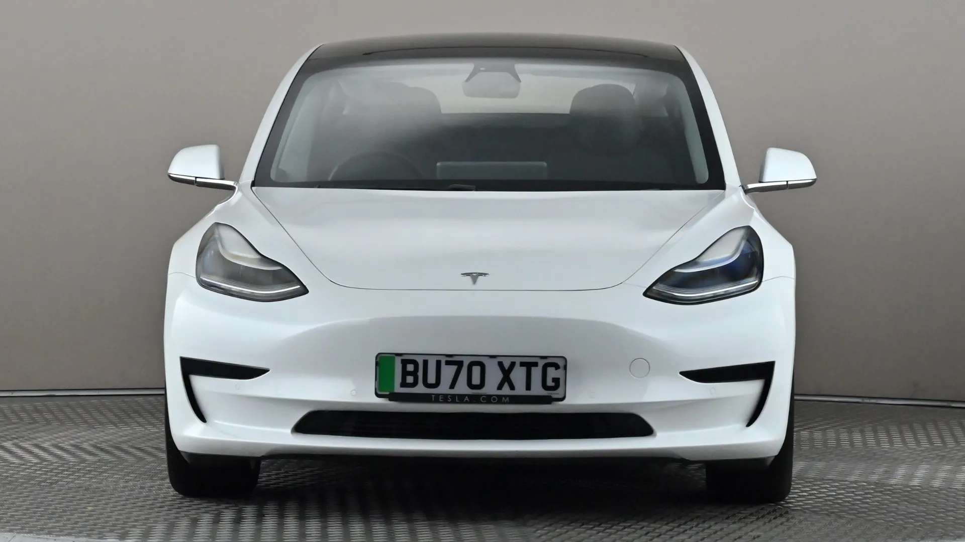 A 2020 TESLA MODEL 3 Standard Plus Auto A 2020 TESLA MODEL 3 Standard Plus Auto