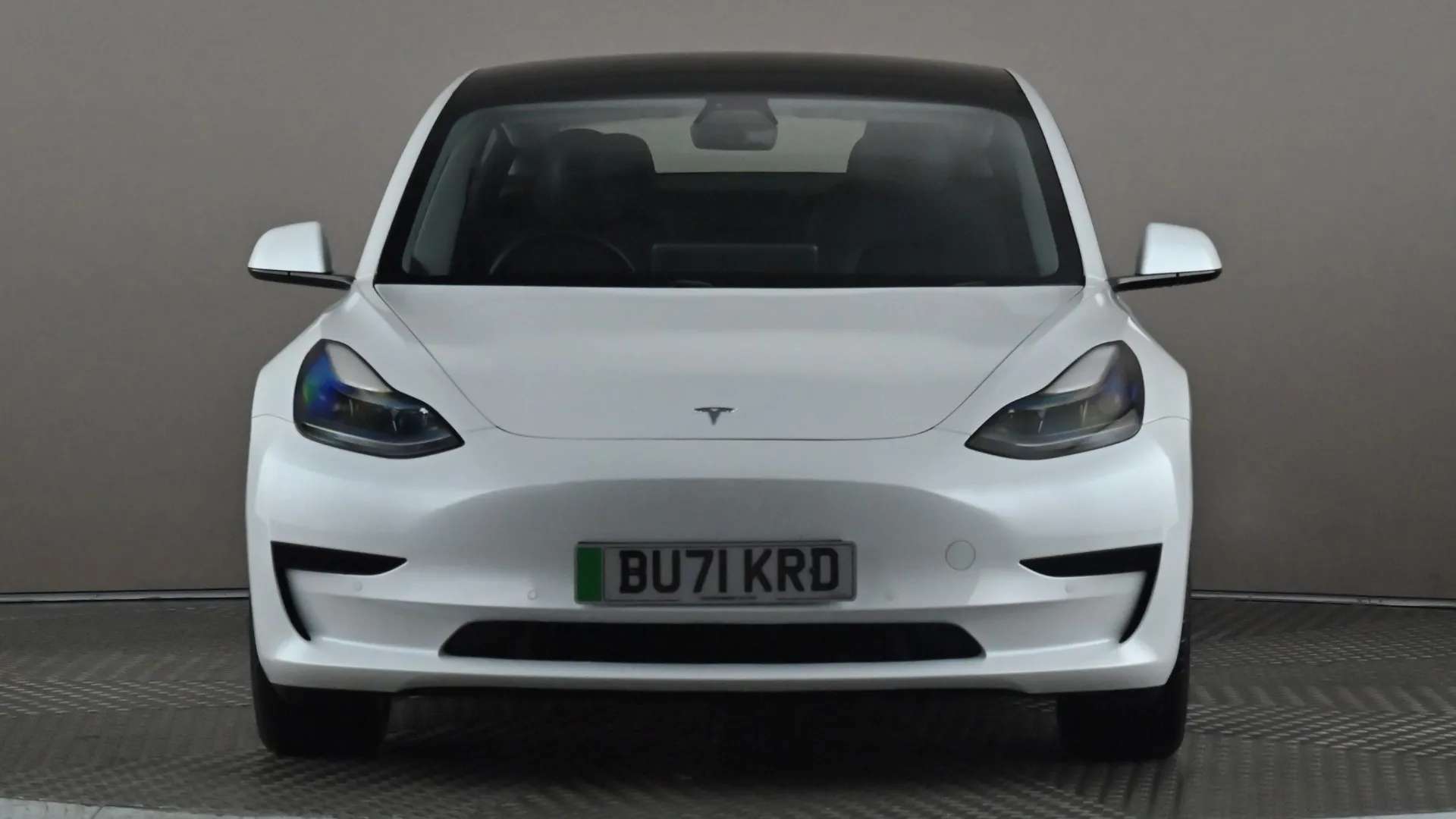 A 2021 TESLA MODEL 3 Standard Plus Auto A 2021 TESLA MODEL 3 Standard Plus Auto
