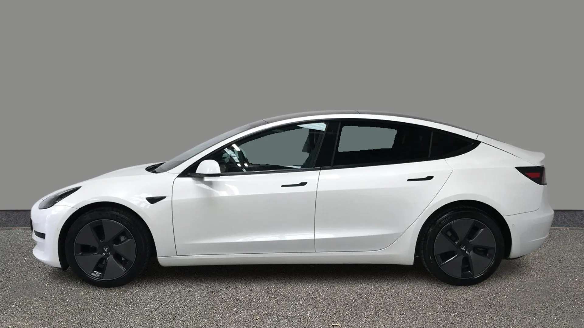 A 2022 TESLA MODEL 3 Standard Plus Auto A 2022 TESLA MODEL 3 Standard Plus Auto