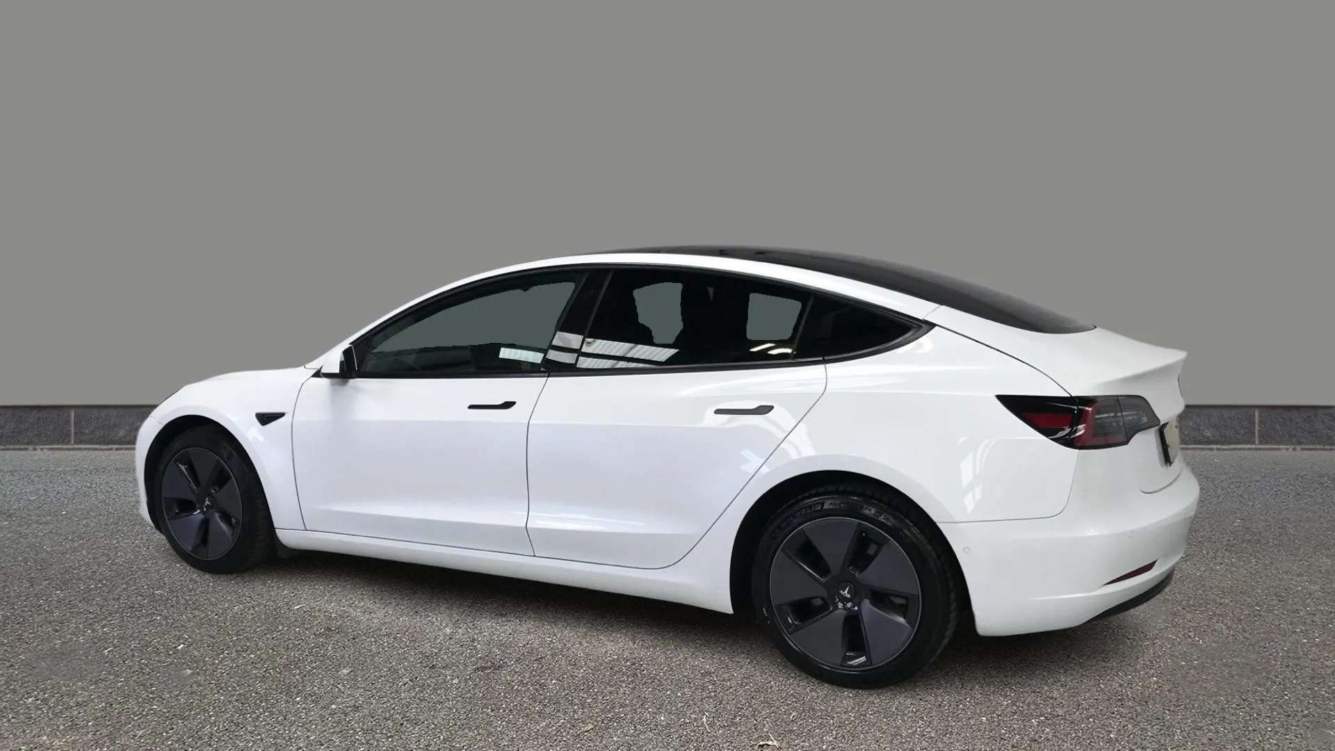 A 2022 TESLA MODEL 3 Standard Plus Auto A 2022 TESLA MODEL 3 Standard Plus Auto