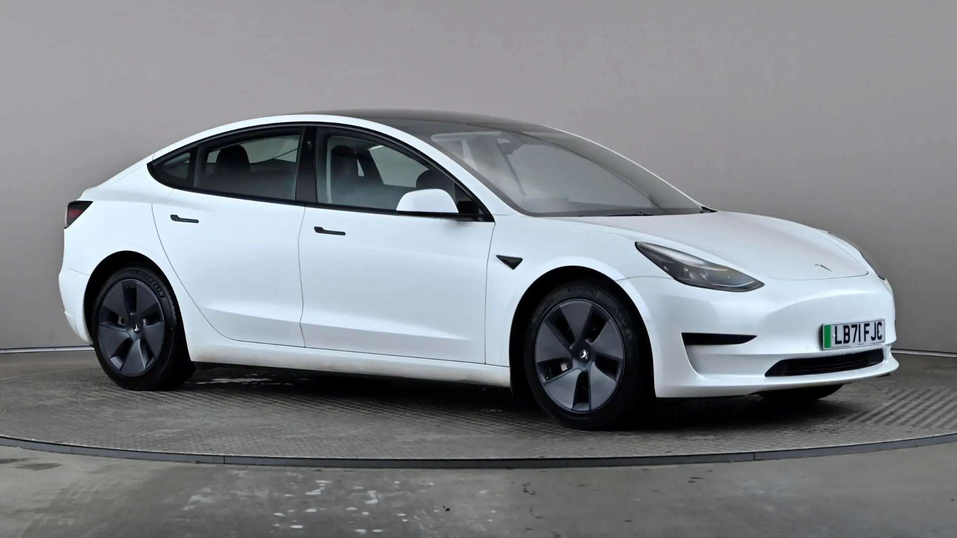 A 2021 TESLA MODEL 3 Standard Plus Auto A 2021 TESLA MODEL 3 Standard Plus Auto