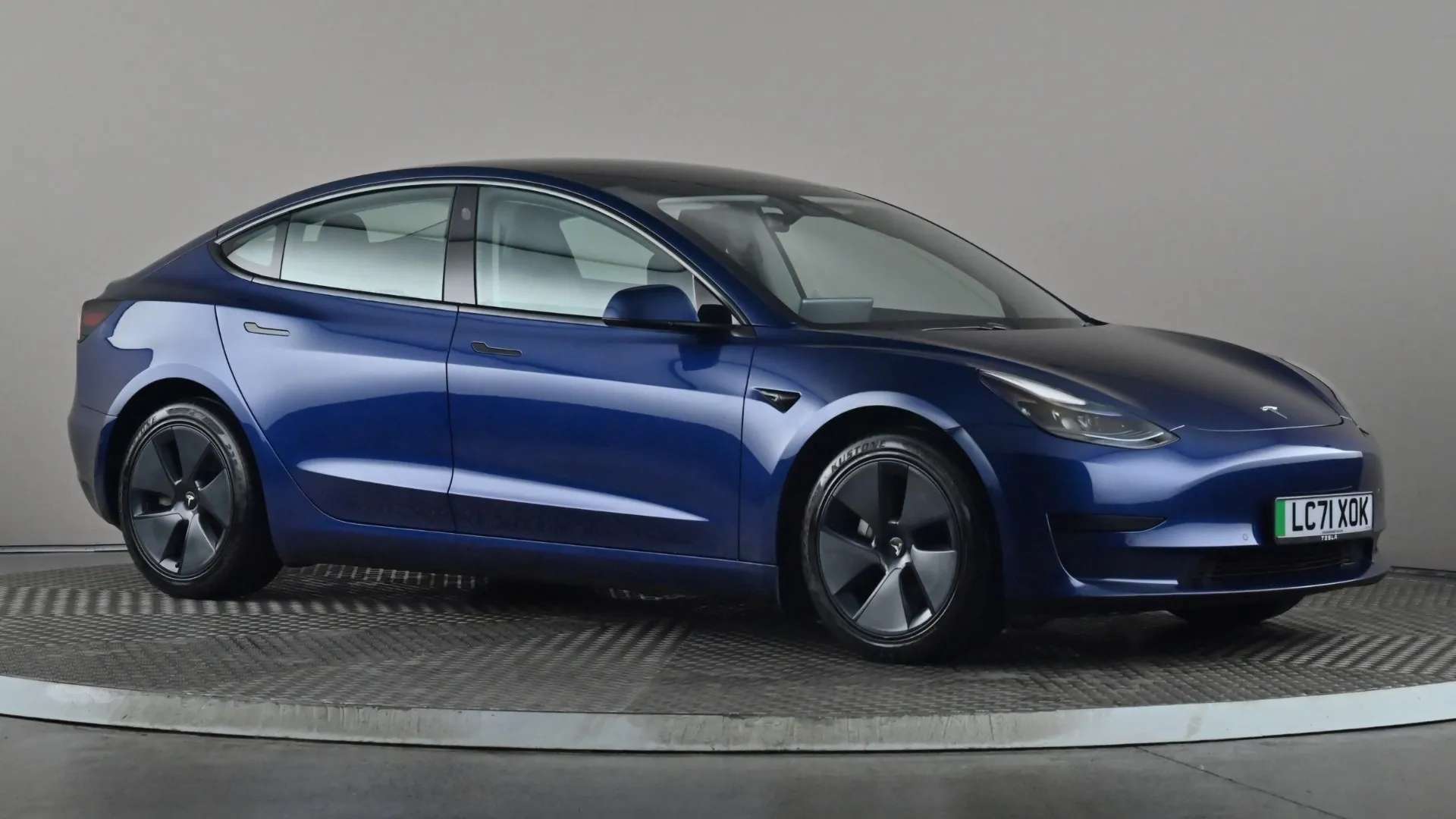 A 2021 TESLA MODEL 3 Standard Plus Auto A 2021 TESLA MODEL 3 Standard Plus Auto