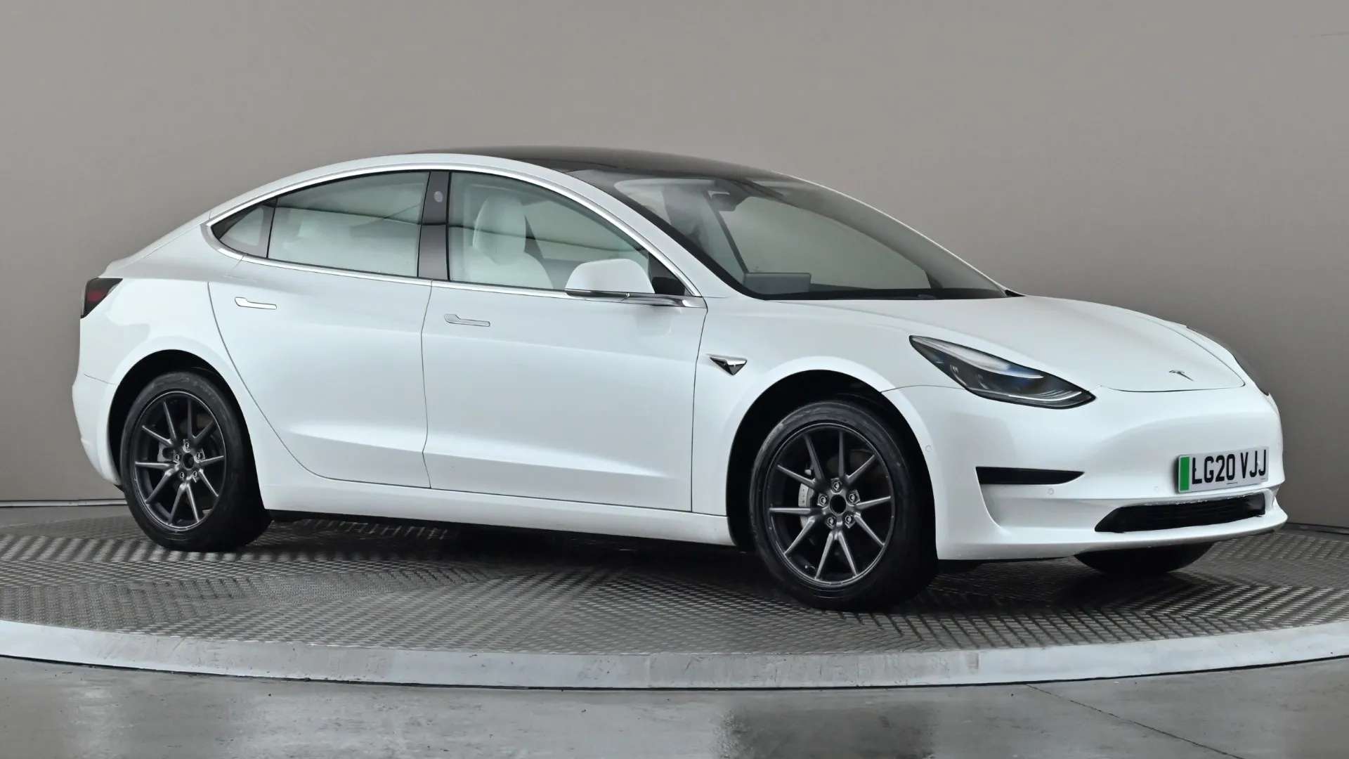 A 2020 TESLA MODEL 3 Standard Plus Auto A 2020 TESLA MODEL 3 Standard Plus Auto