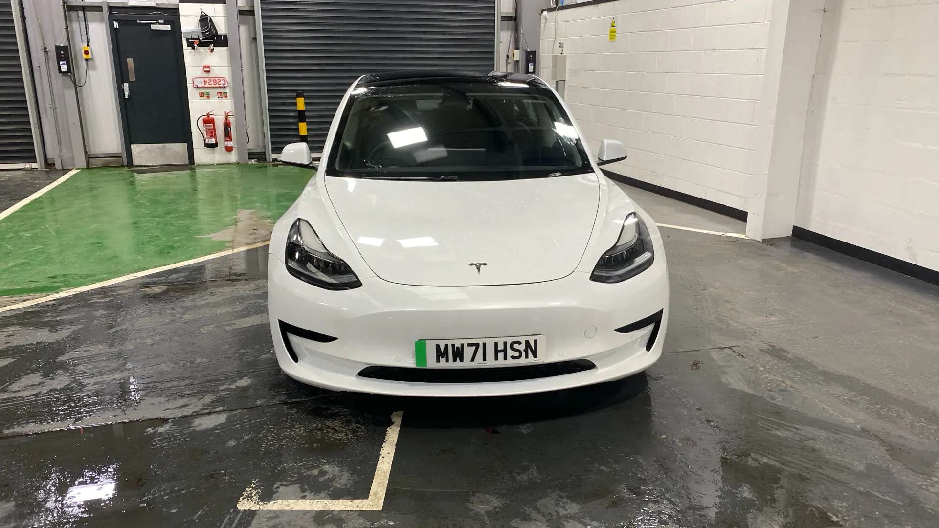 A 2021 TESLA MODEL 3 Standard Plus Auto A 2021 TESLA MODEL 3 Standard Plus Auto