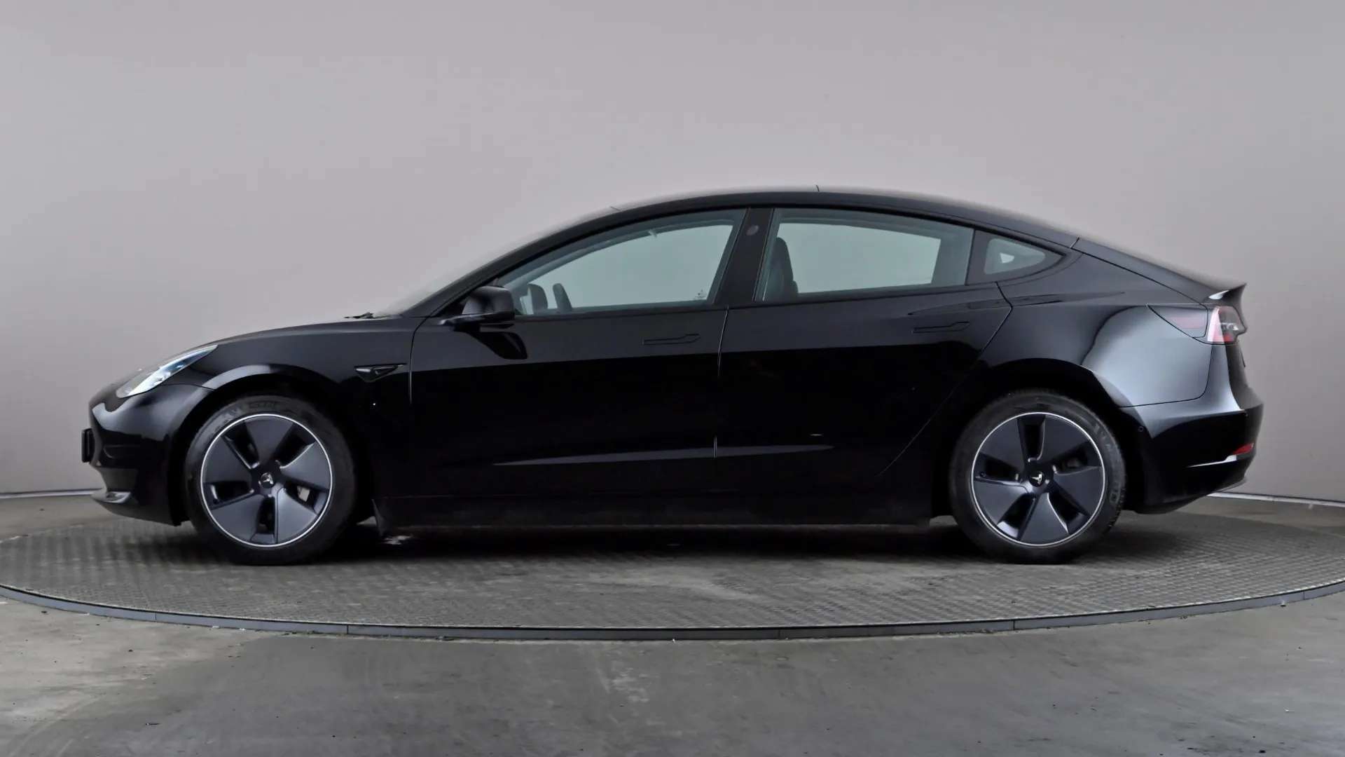 A 2022 TESLA MODEL 3 Standard Plus Auto A 2022 TESLA MODEL 3 Standard Plus Auto