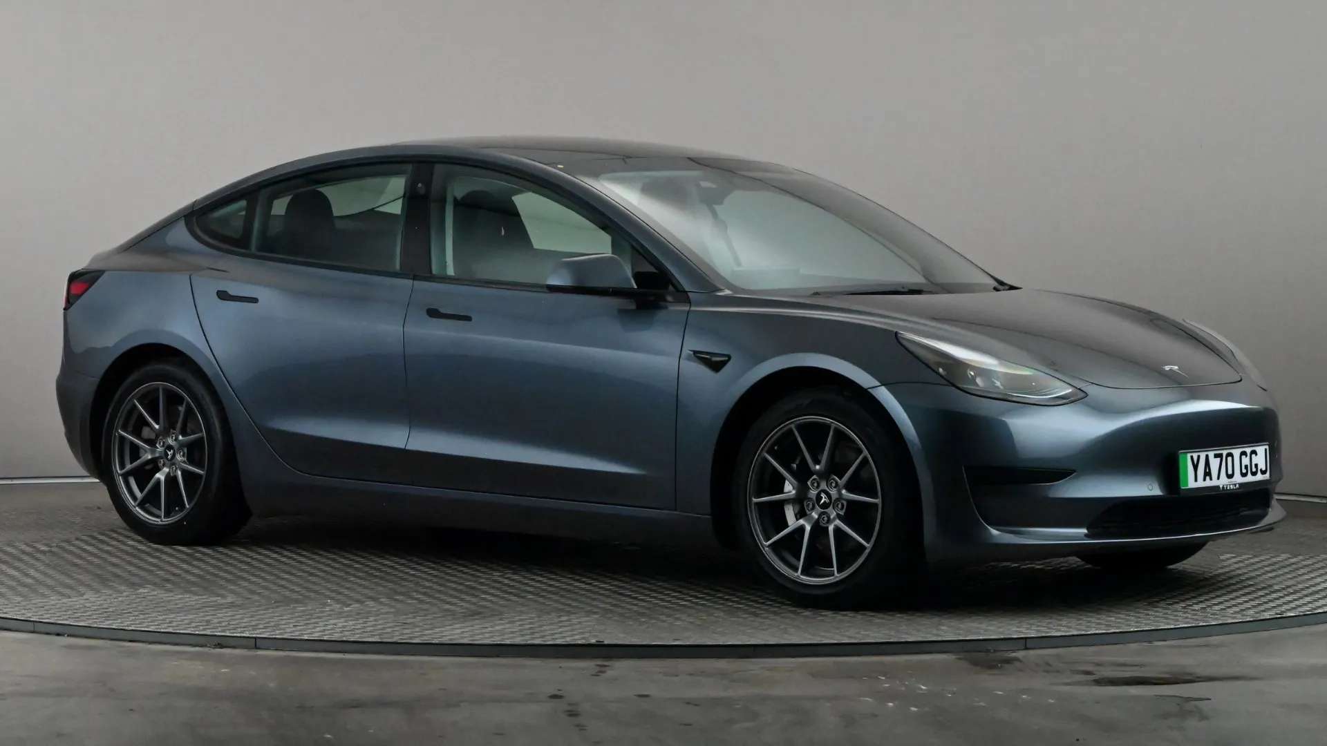 A 2020 TESLA MODEL 3 Standard Plus Auto A 2020 TESLA MODEL 3 Standard Plus Auto