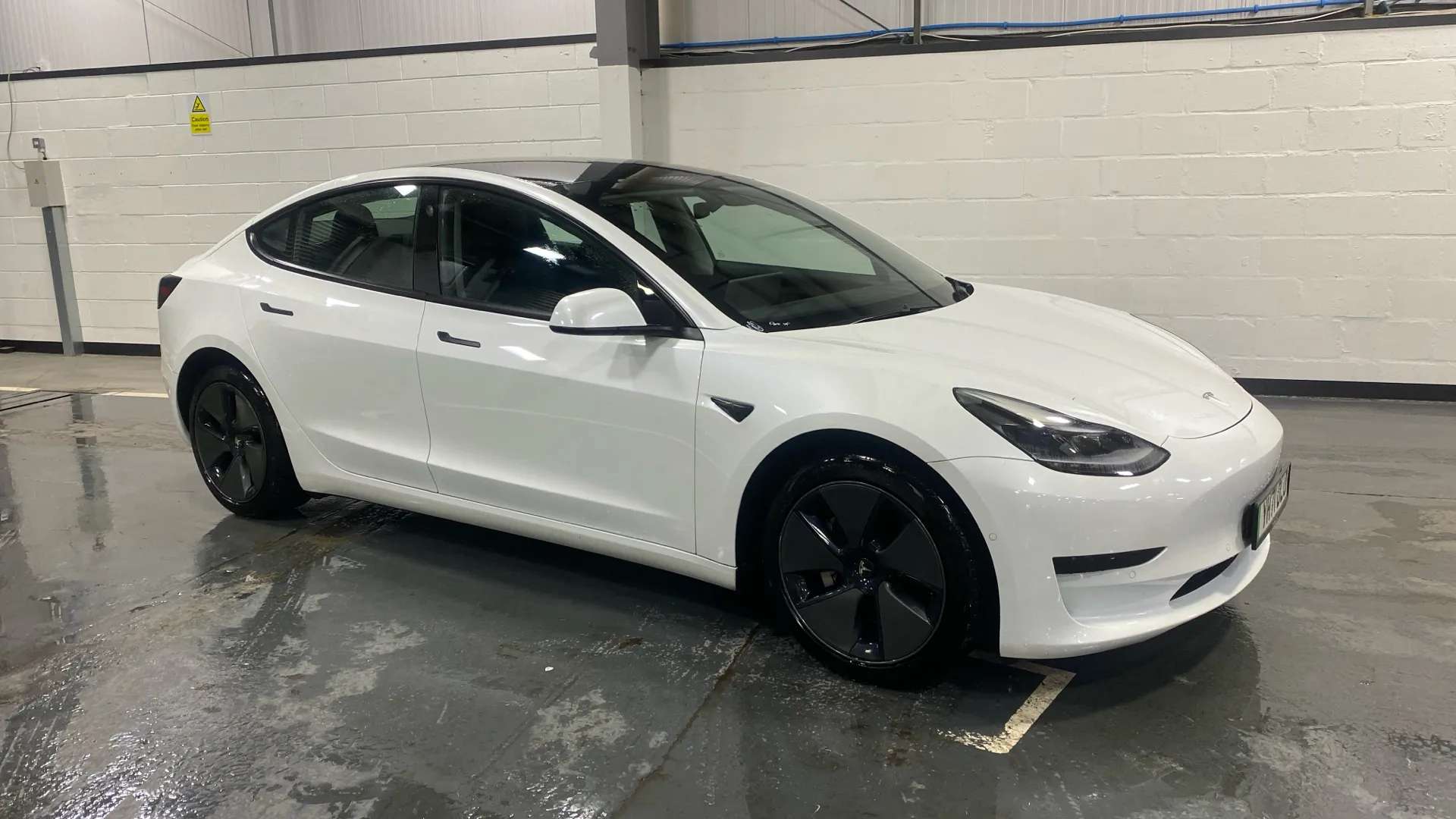 A 2021 TESLA MODEL 3 Standard Plus Auto A 2021 TESLA MODEL 3 Standard Plus Auto