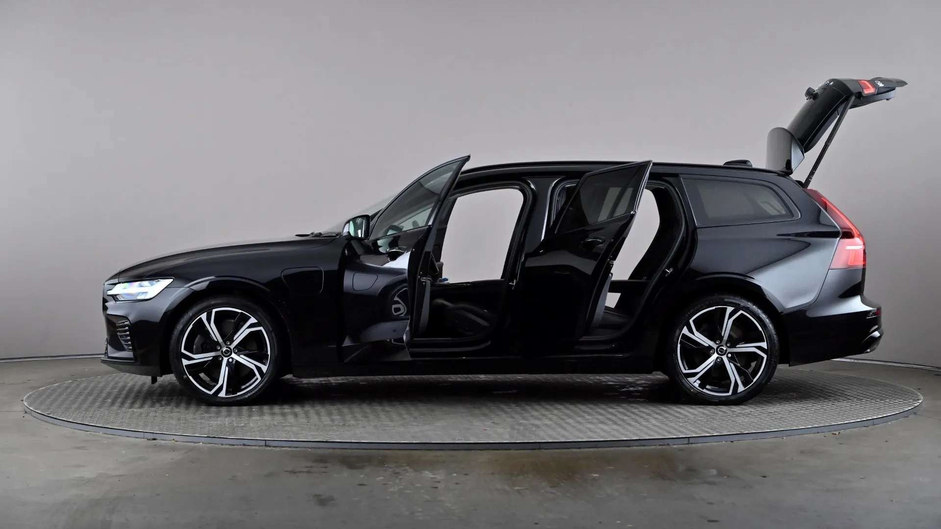 2022 VOLVO V60 2022 VOLVO V60