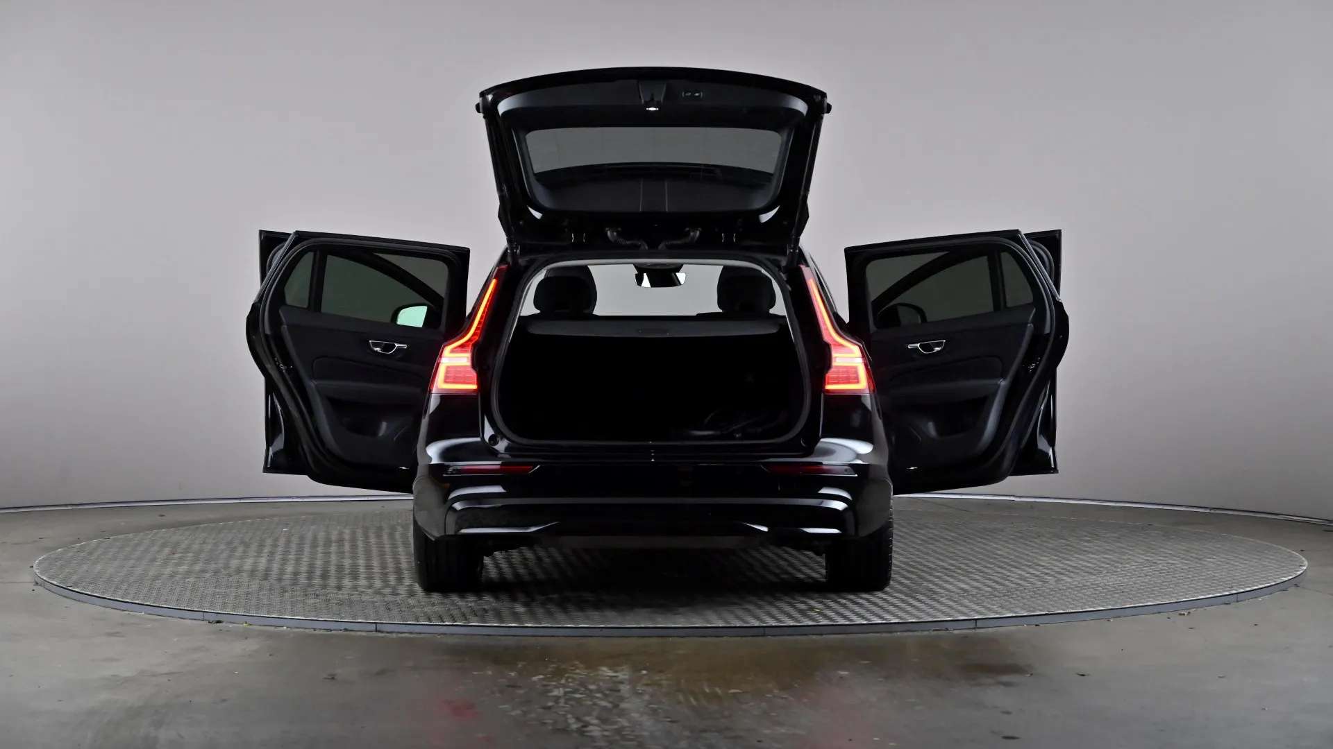 2022 VOLVO V60 2022 VOLVO V60