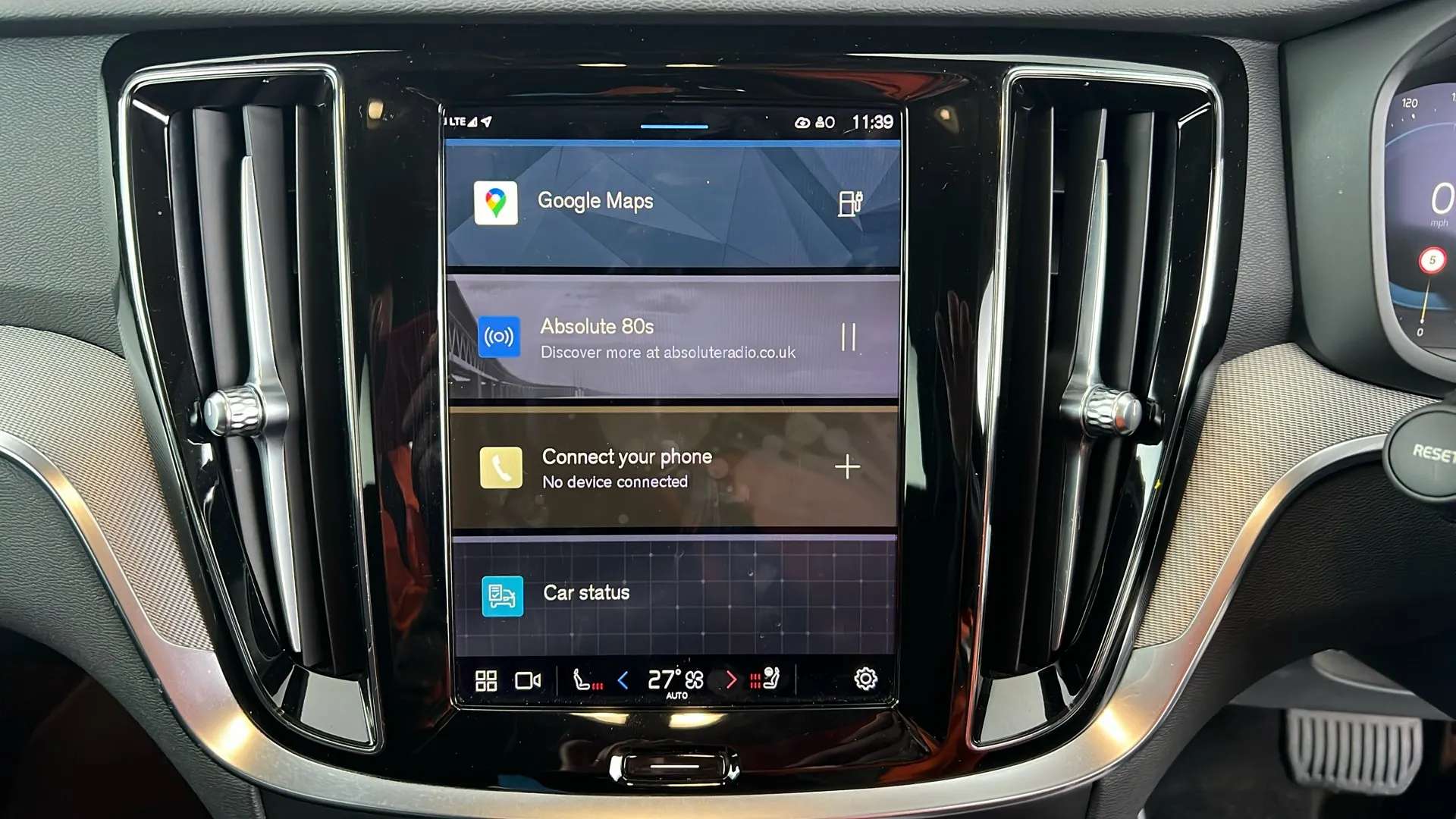 2022 VOLVO V60 2022 VOLVO V60