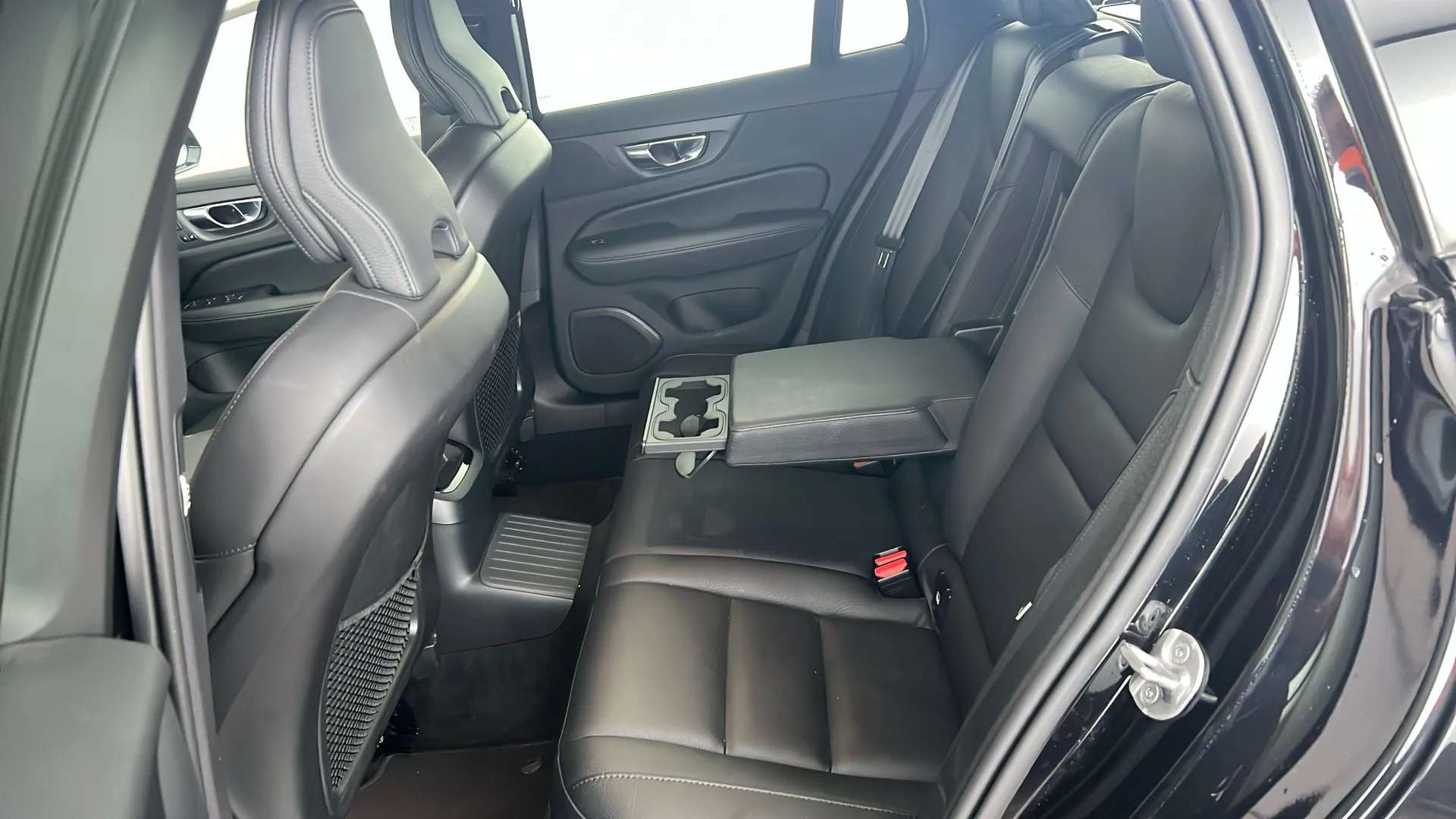 2022 VOLVO V60 2022 VOLVO V60