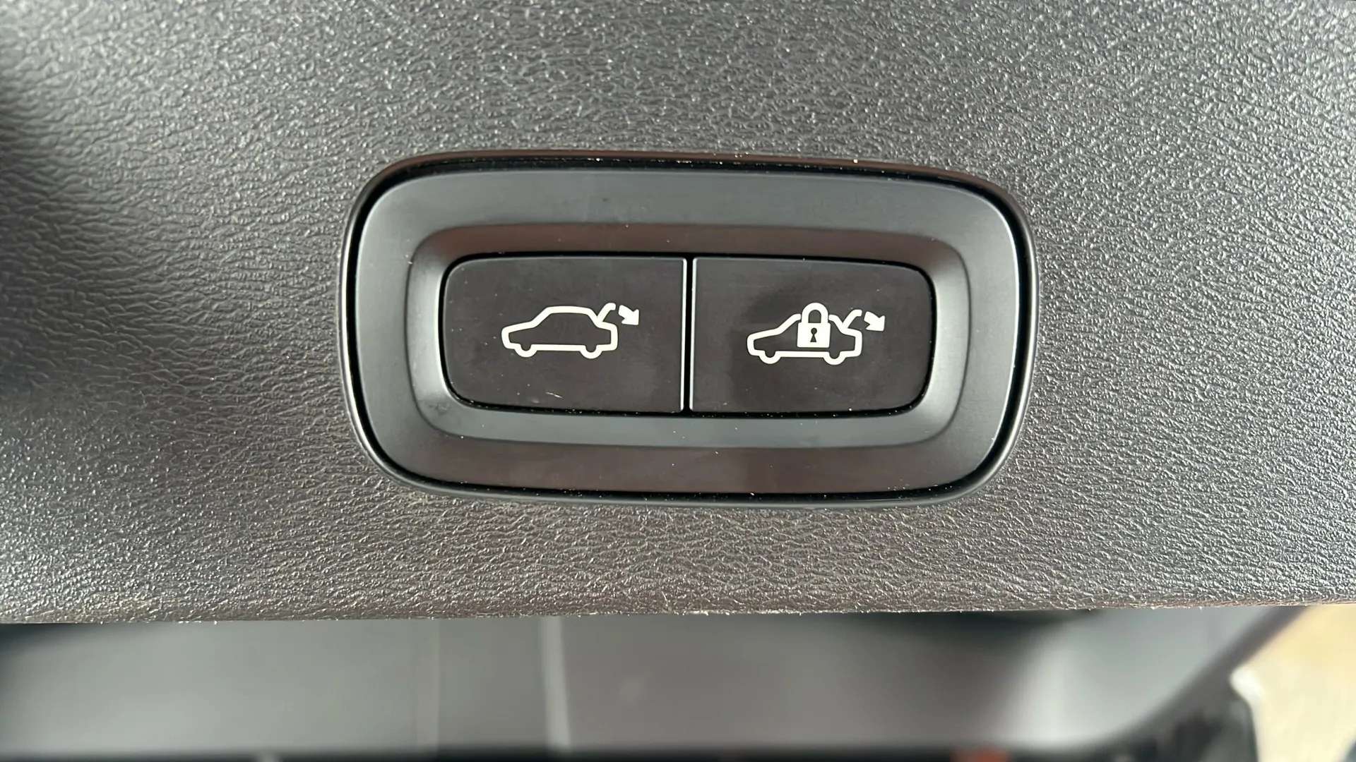 2022 VOLVO V60 2022 VOLVO V60