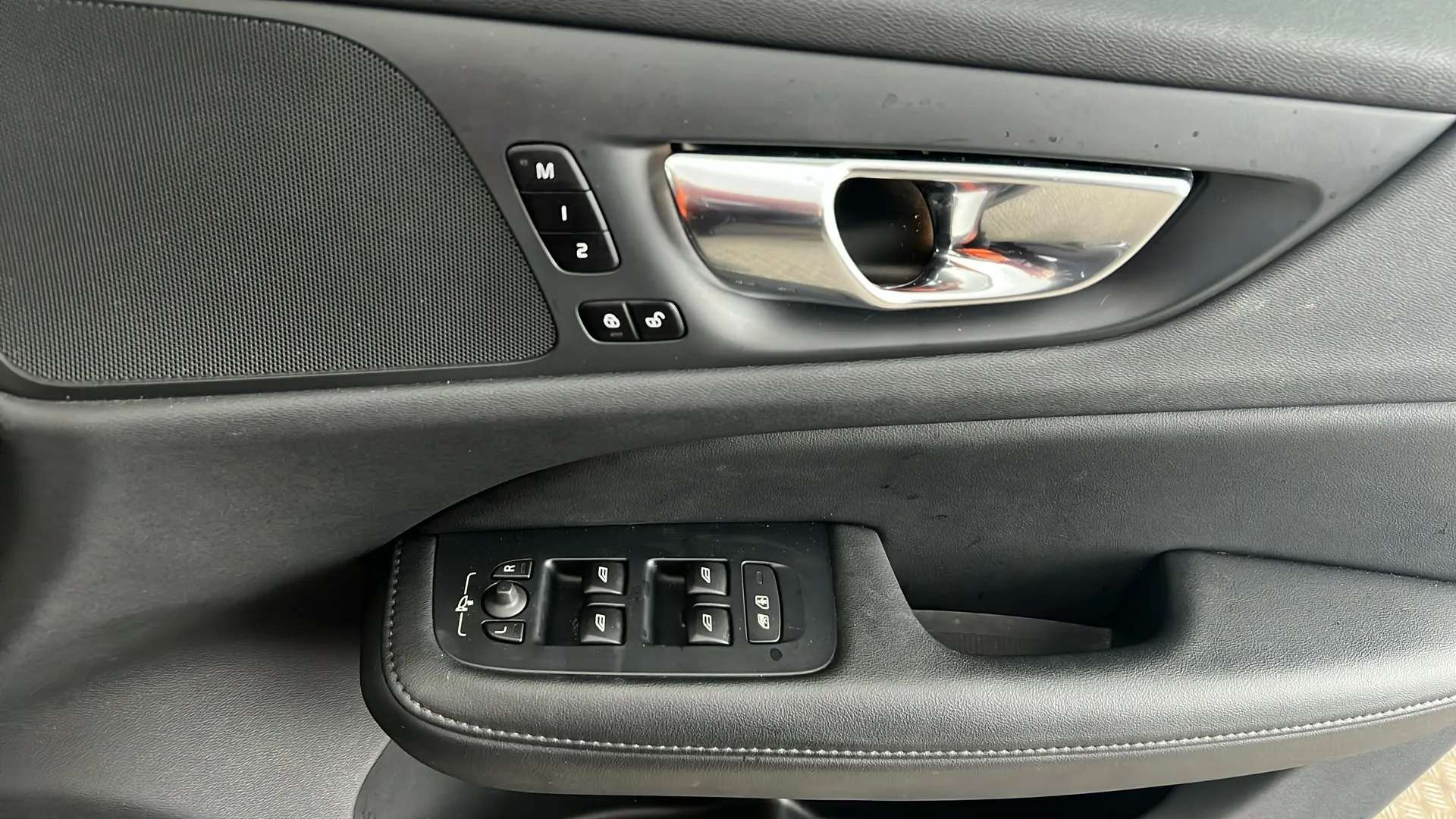 2022 VOLVO V60 2022 VOLVO V60