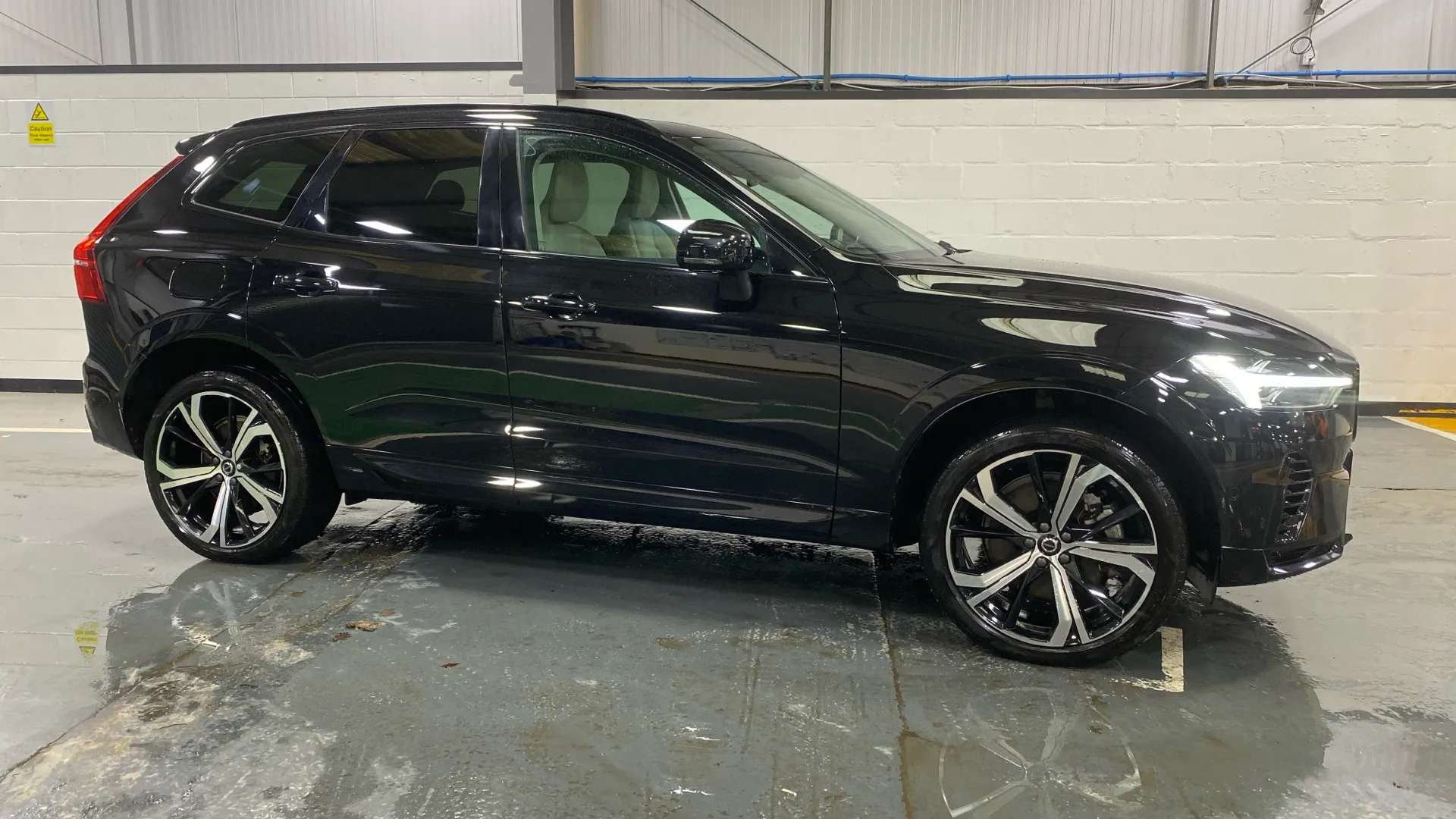 2023 VOLVO XC60 2023 VOLVO XC60