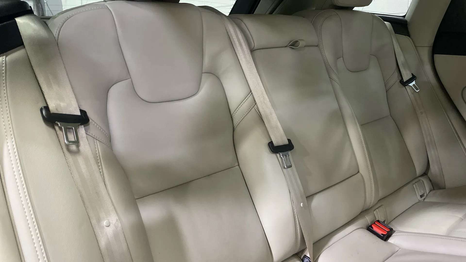 2023 VOLVO XC60 2023 VOLVO XC60