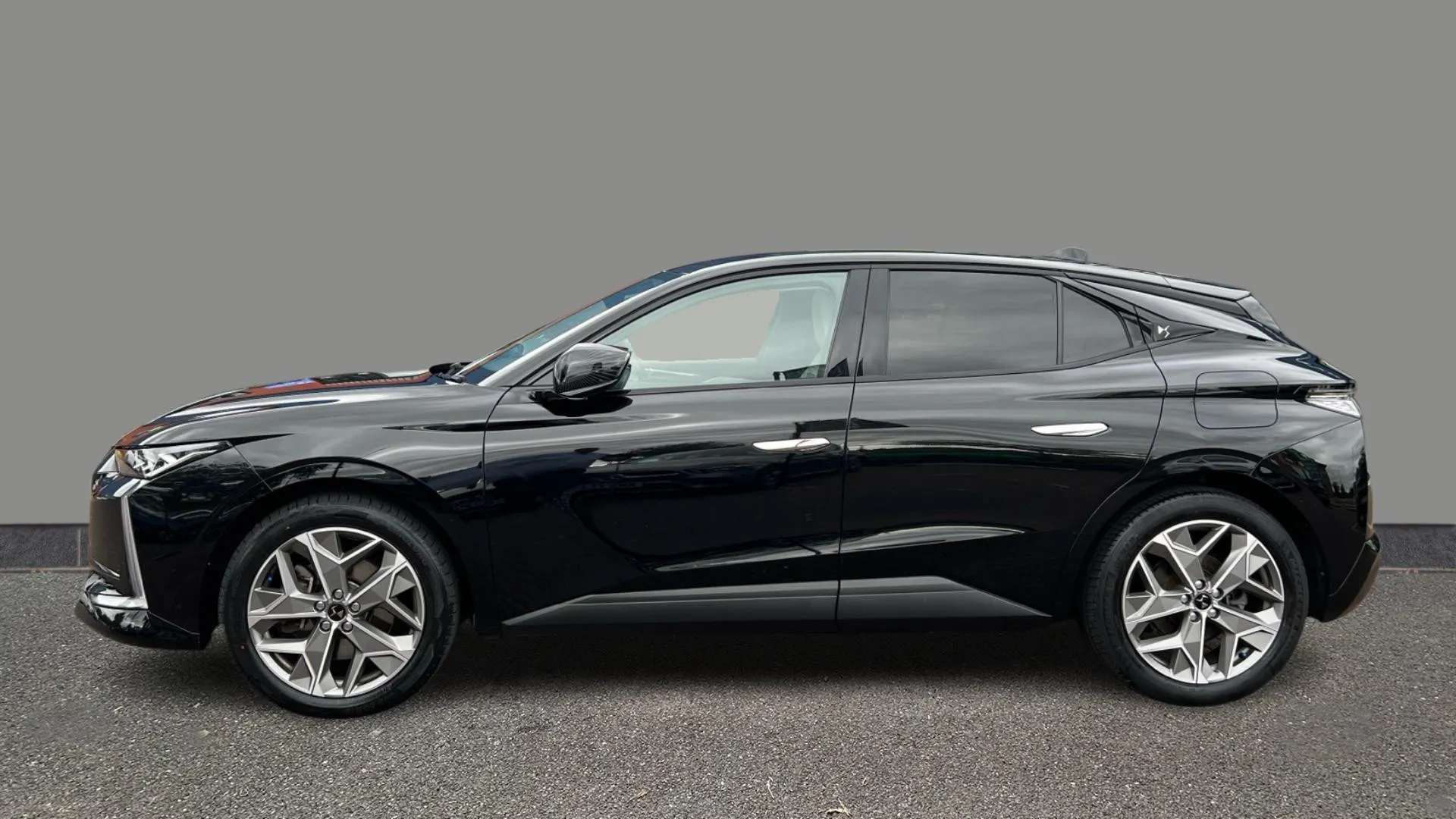 A 2023 DS DS 4 1.6 E-TENSE Esprit de Voyage EAT8 A 2023 DS DS 4 1.6 E-TENSE Esprit de Voyage EAT8