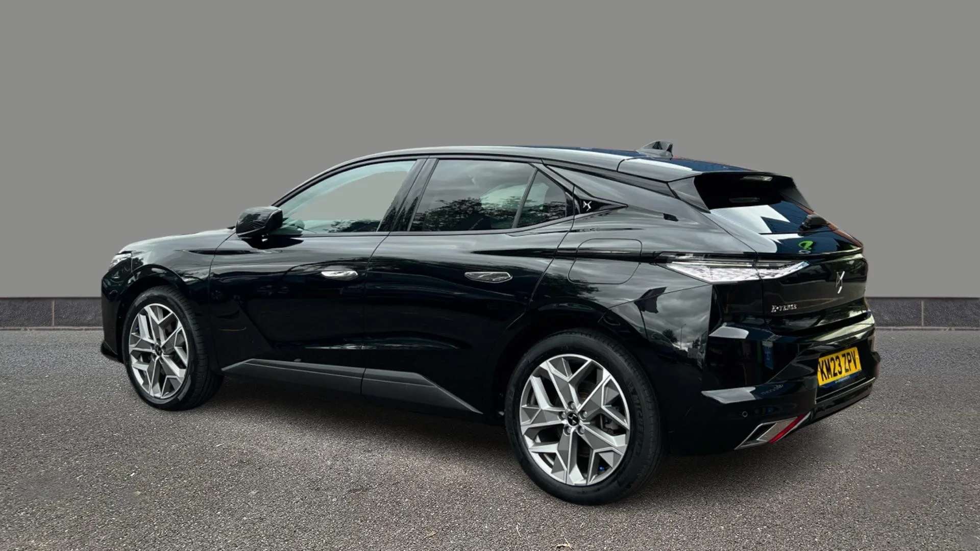 A 2023 DS DS 4 1.6 E-TENSE Esprit de Voyage EAT8 A 2023 DS DS 4 1.6 E-TENSE Esprit de Voyage EAT8