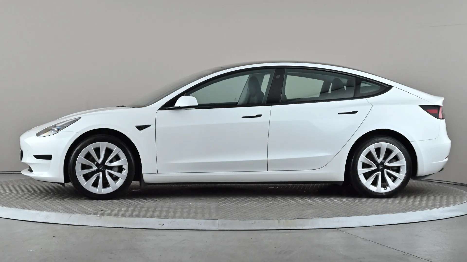A 2022 TESLA MODEL 3 RWD Auto A 2022 TESLA MODEL 3 RWD Auto