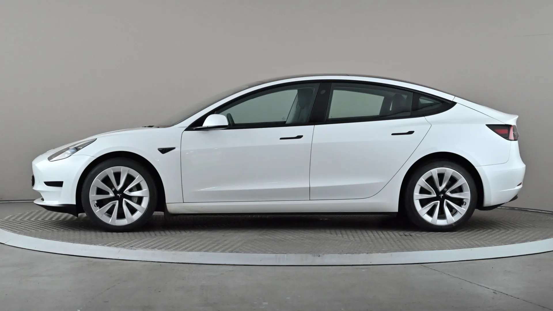A 2022 TESLA MODEL 3 RWD Auto A 2022 TESLA MODEL 3 RWD Auto