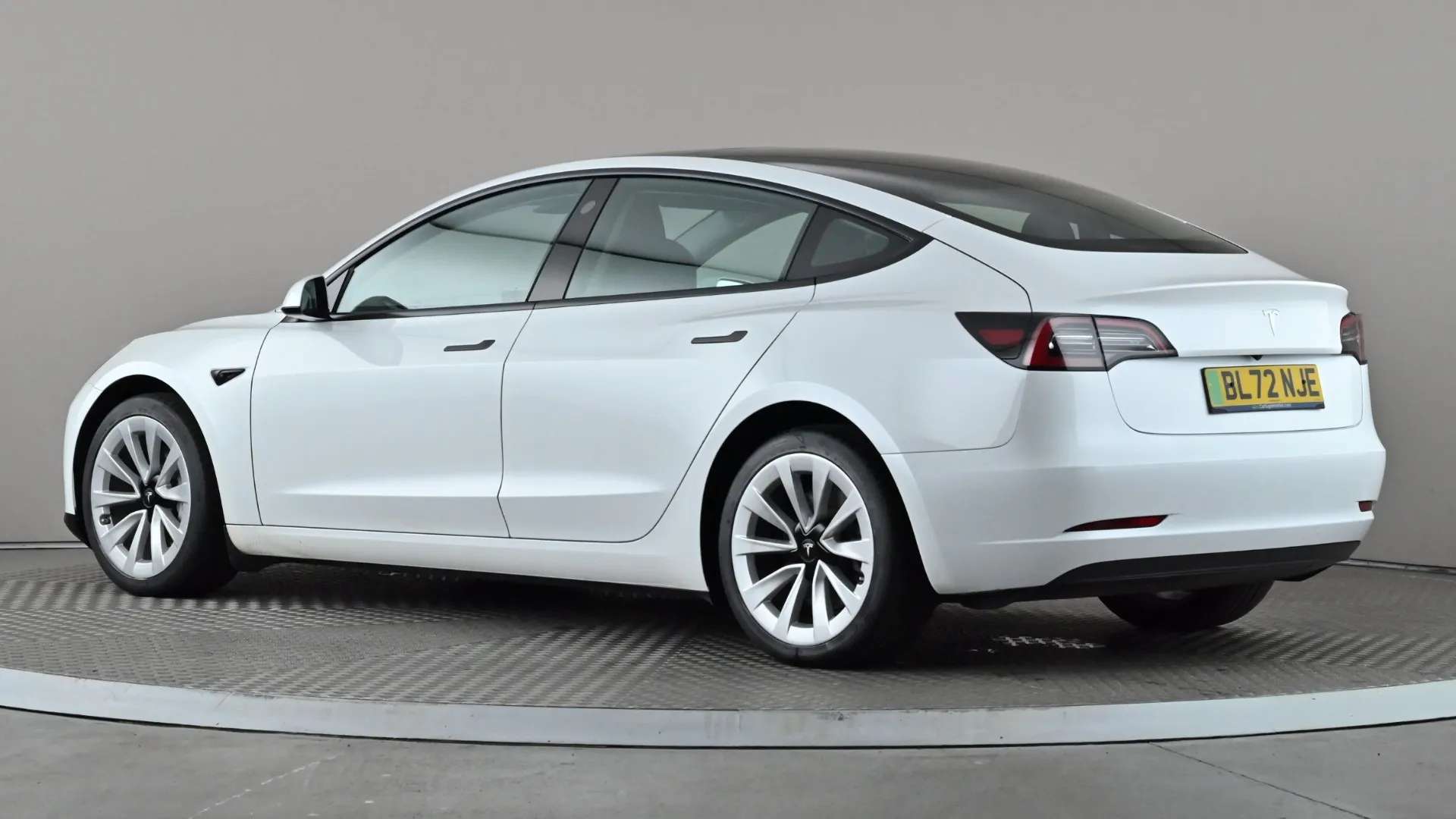 A 2022 TESLA MODEL 3 RWD Auto A 2022 TESLA MODEL 3 RWD Auto