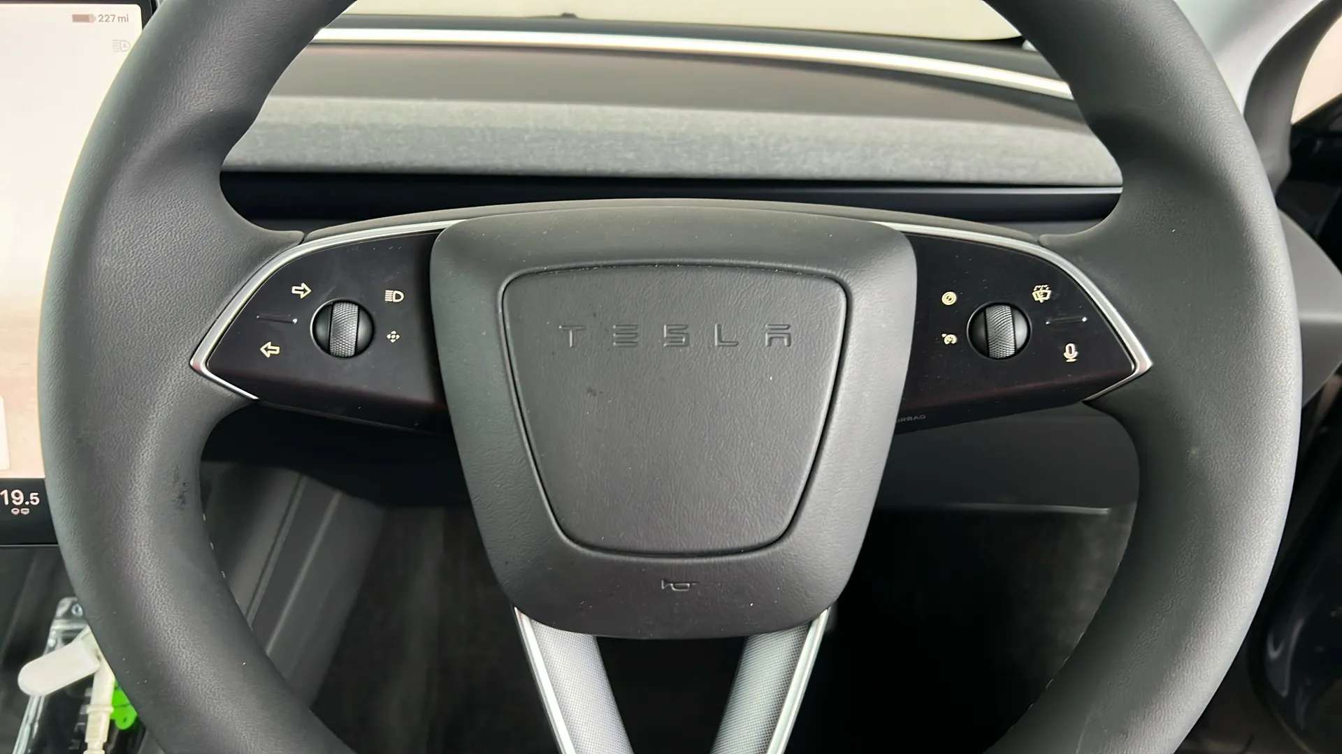 2025 TESLA MODEL 3 2025 TESLA MODEL 3