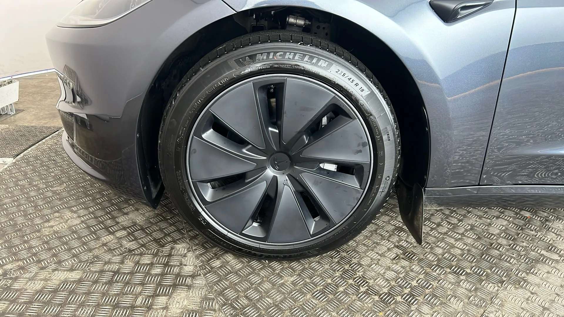 2025 TESLA MODEL 3 2025 TESLA MODEL 3