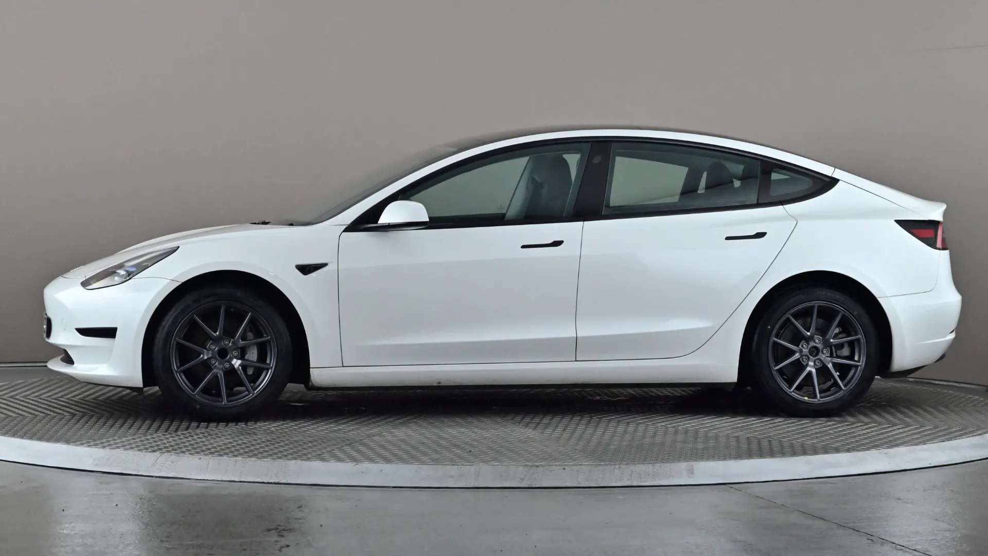 A 2022 TESLA MODEL 3 RWD Auto A 2022 TESLA MODEL 3 RWD Auto