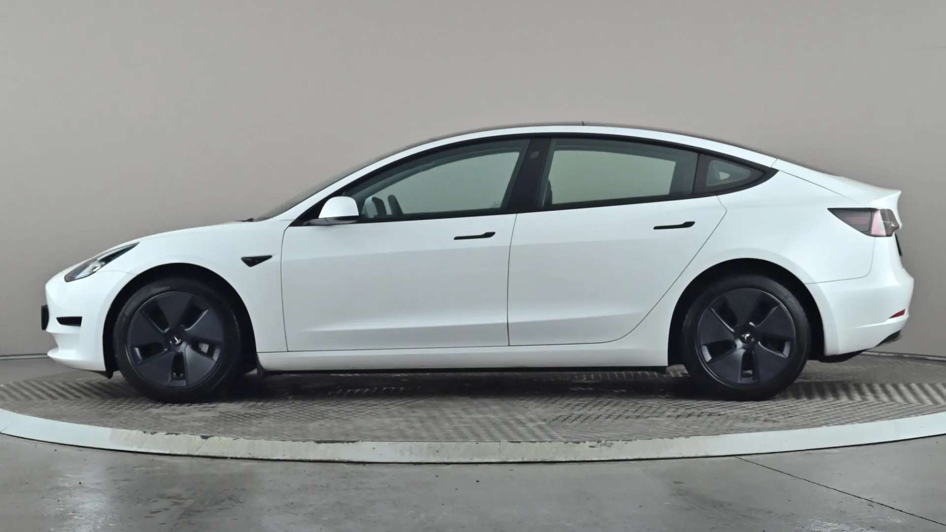 A 2022 TESLA MODEL 3 RWD Auto A 2022 TESLA MODEL 3 RWD Auto