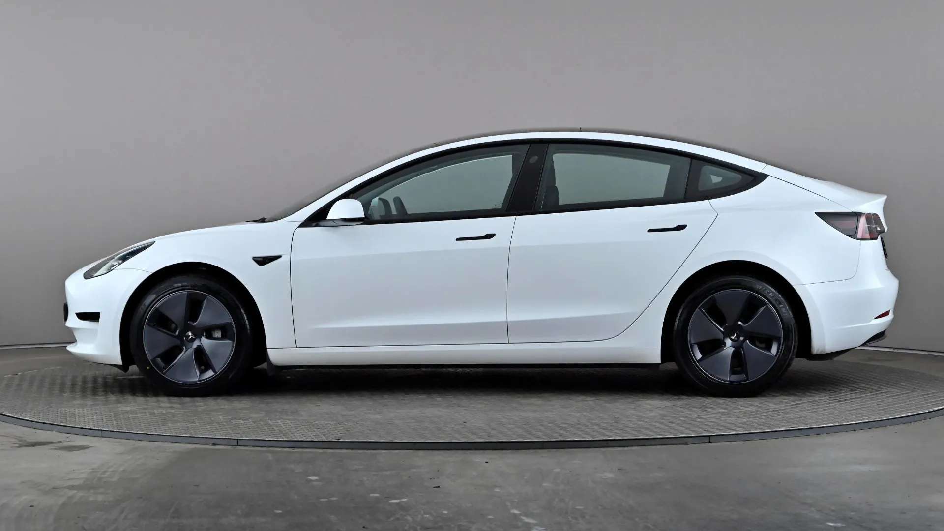 A 2022 TESLA MODEL 3 RWD Auto A 2022 TESLA MODEL 3 RWD Auto