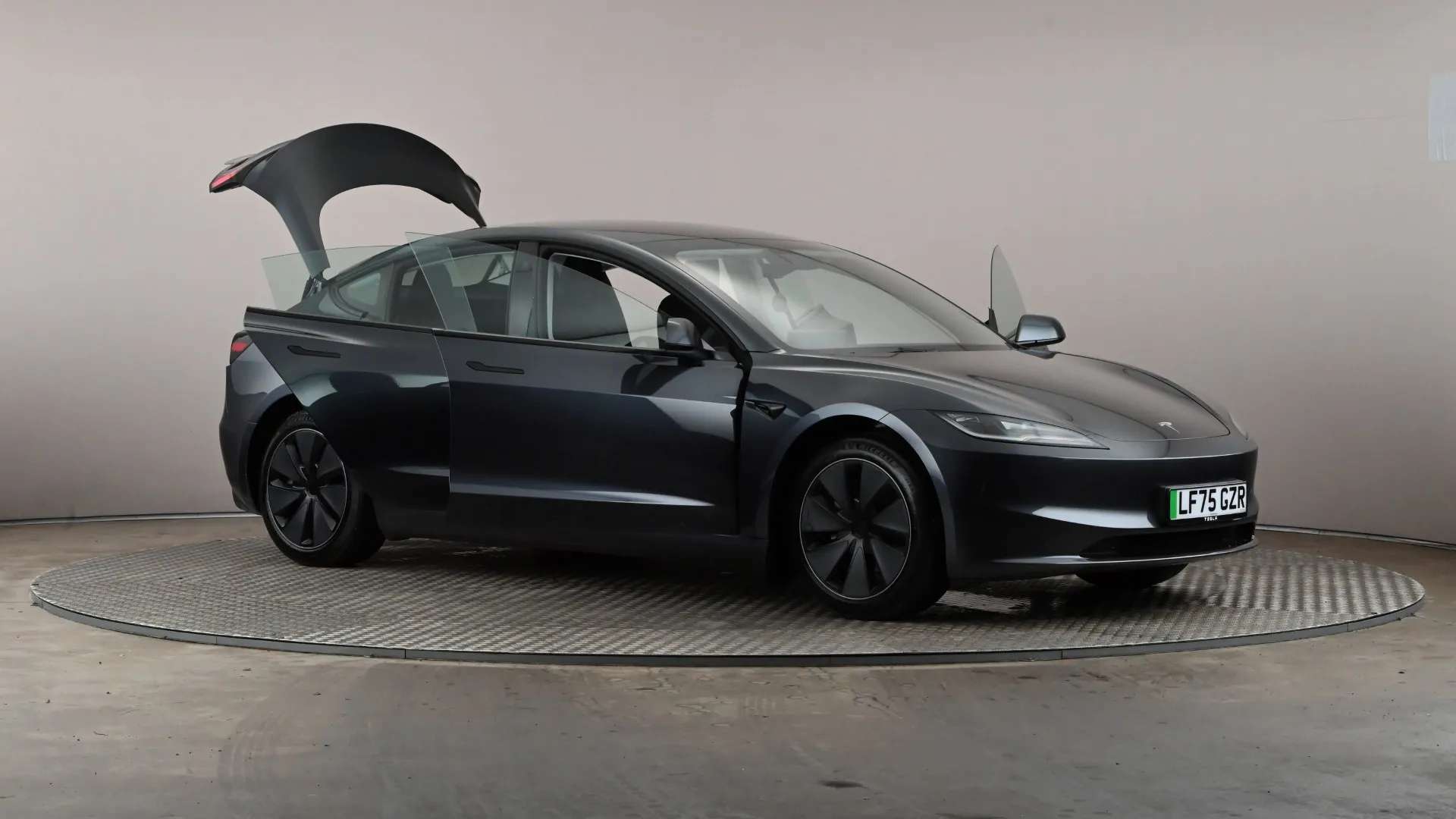 2025 TESLA MODEL 3 2025 TESLA MODEL 3