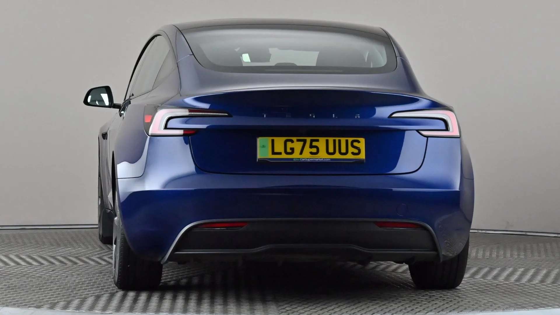 2025 TESLA MODEL 3 2025 TESLA MODEL 3