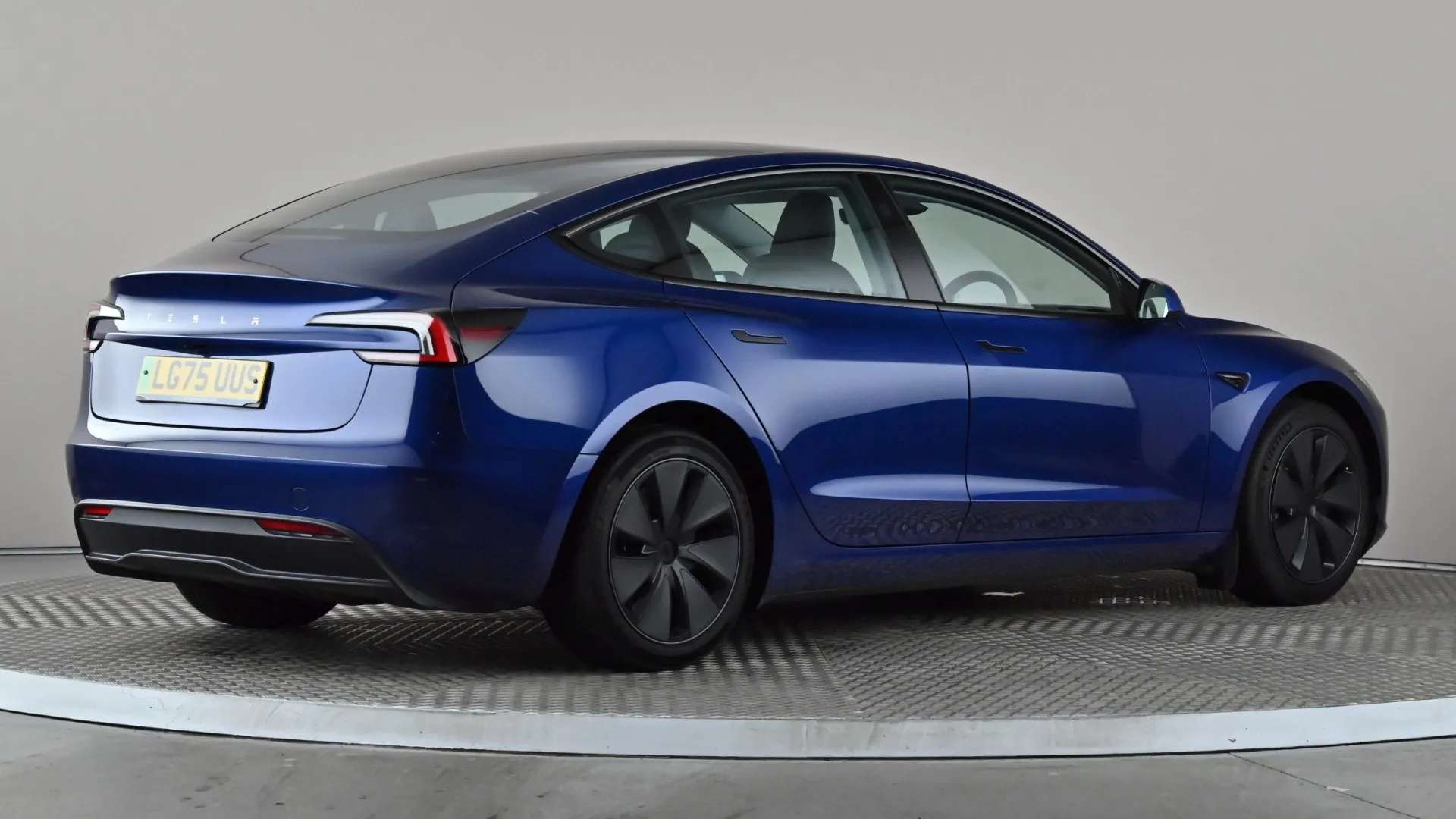 2025 TESLA MODEL 3 2025 TESLA MODEL 3