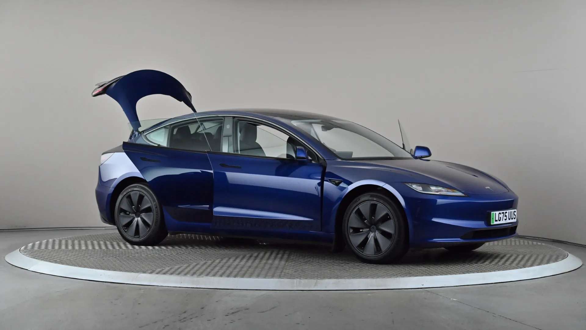 2025 TESLA MODEL 3 2025 TESLA MODEL 3