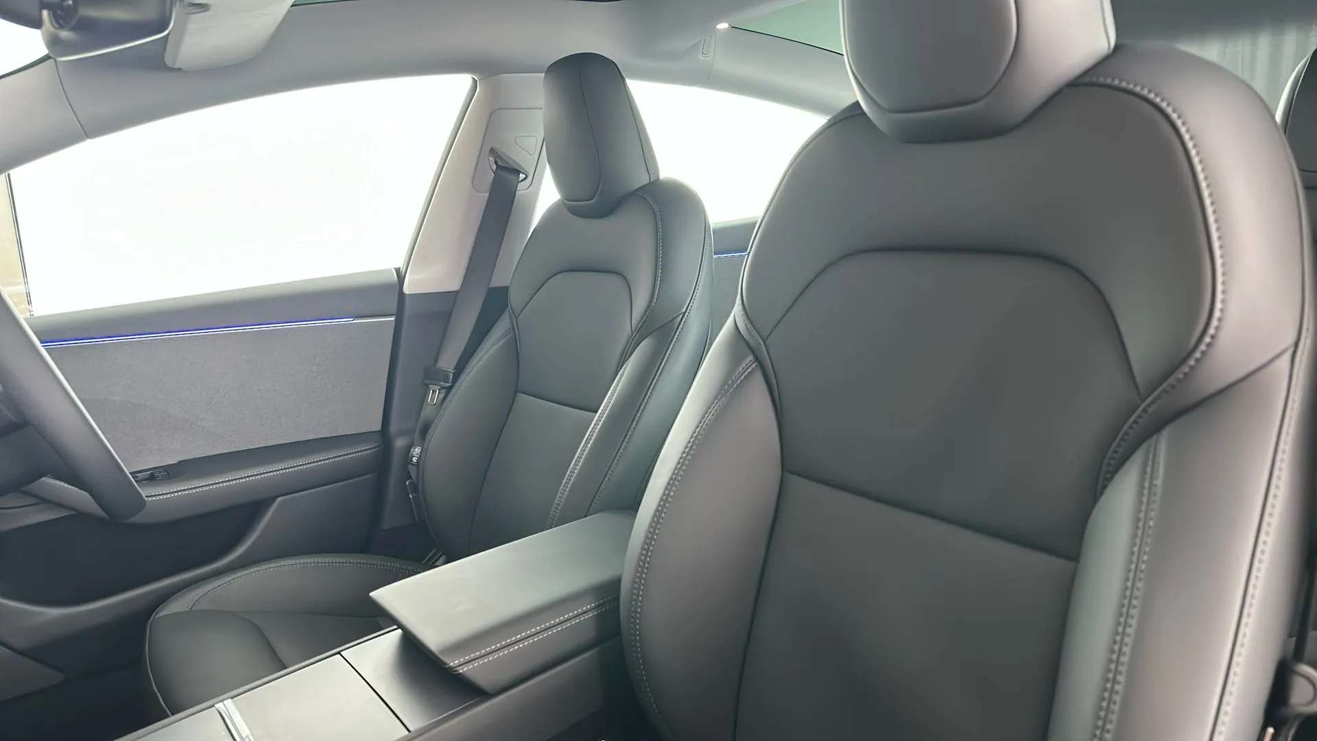 2025 TESLA MODEL 3 2025 TESLA MODEL 3
