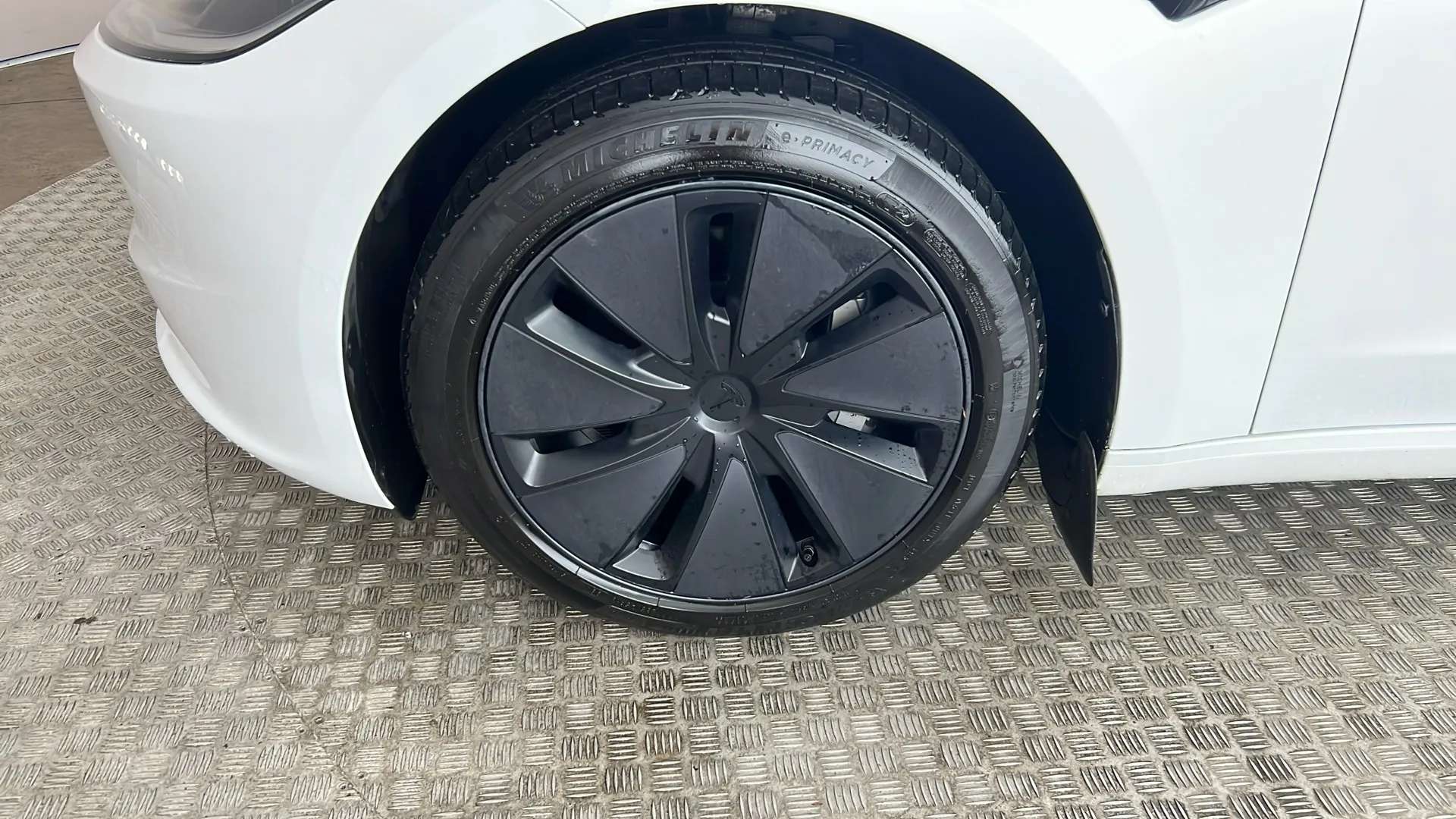 2024 TESLA MODEL 3 2024 TESLA MODEL 3