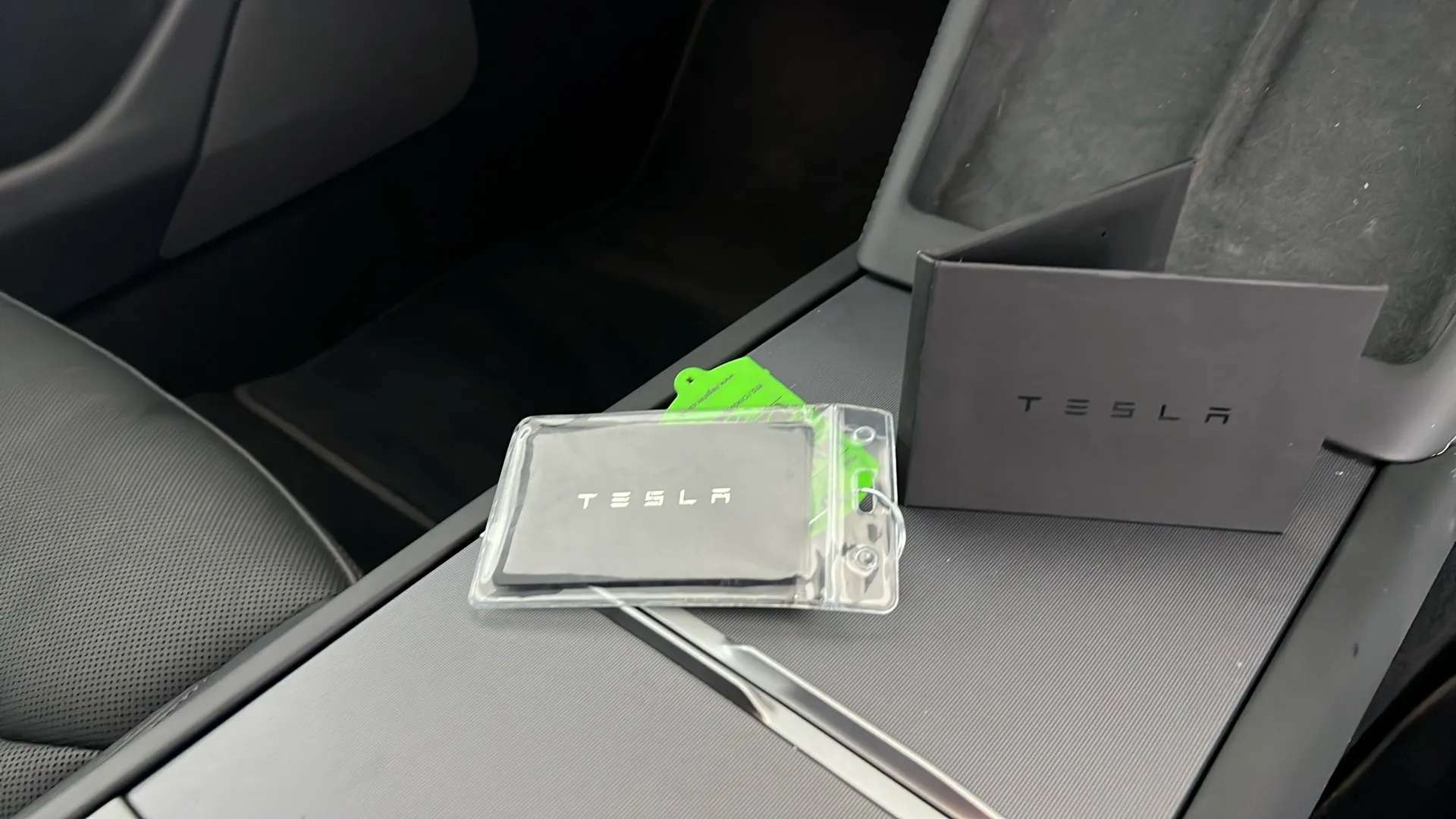 2024 TESLA MODEL 3 2024 TESLA MODEL 3