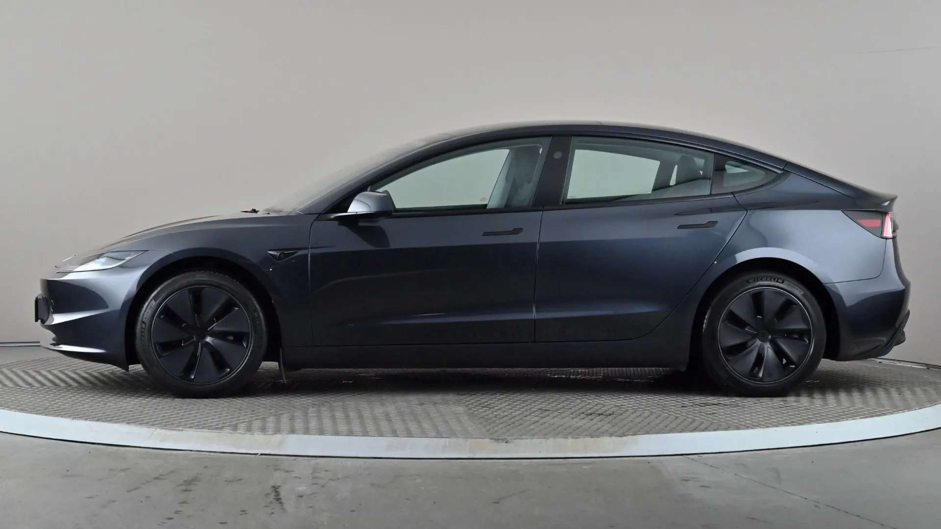 A 2025 TESLA MODEL 3 RWD Auto A 2025 TESLA MODEL 3 RWD Auto