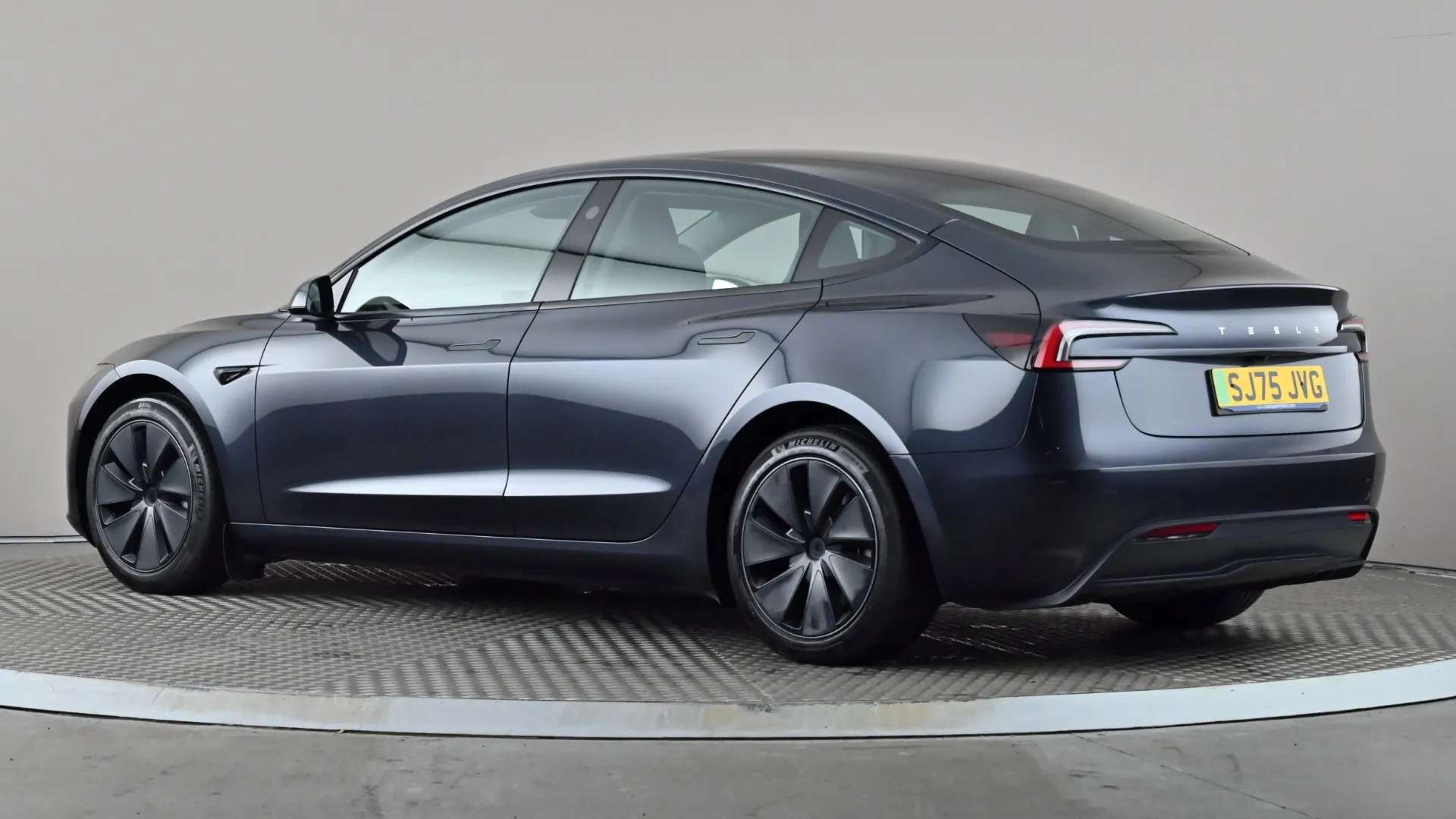 A 2025 TESLA MODEL 3 RWD Auto A 2025 TESLA MODEL 3 RWD Auto