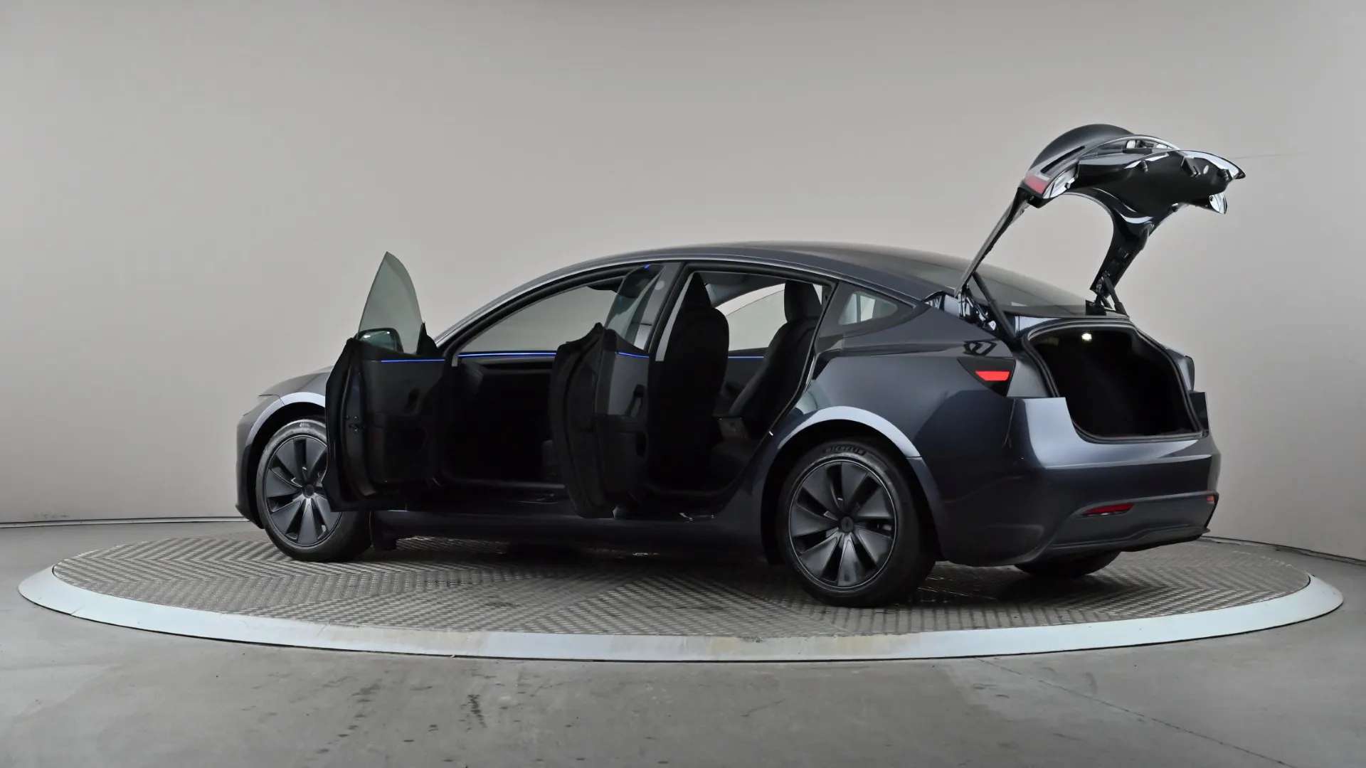 2025 TESLA MODEL 3 2025 TESLA MODEL 3