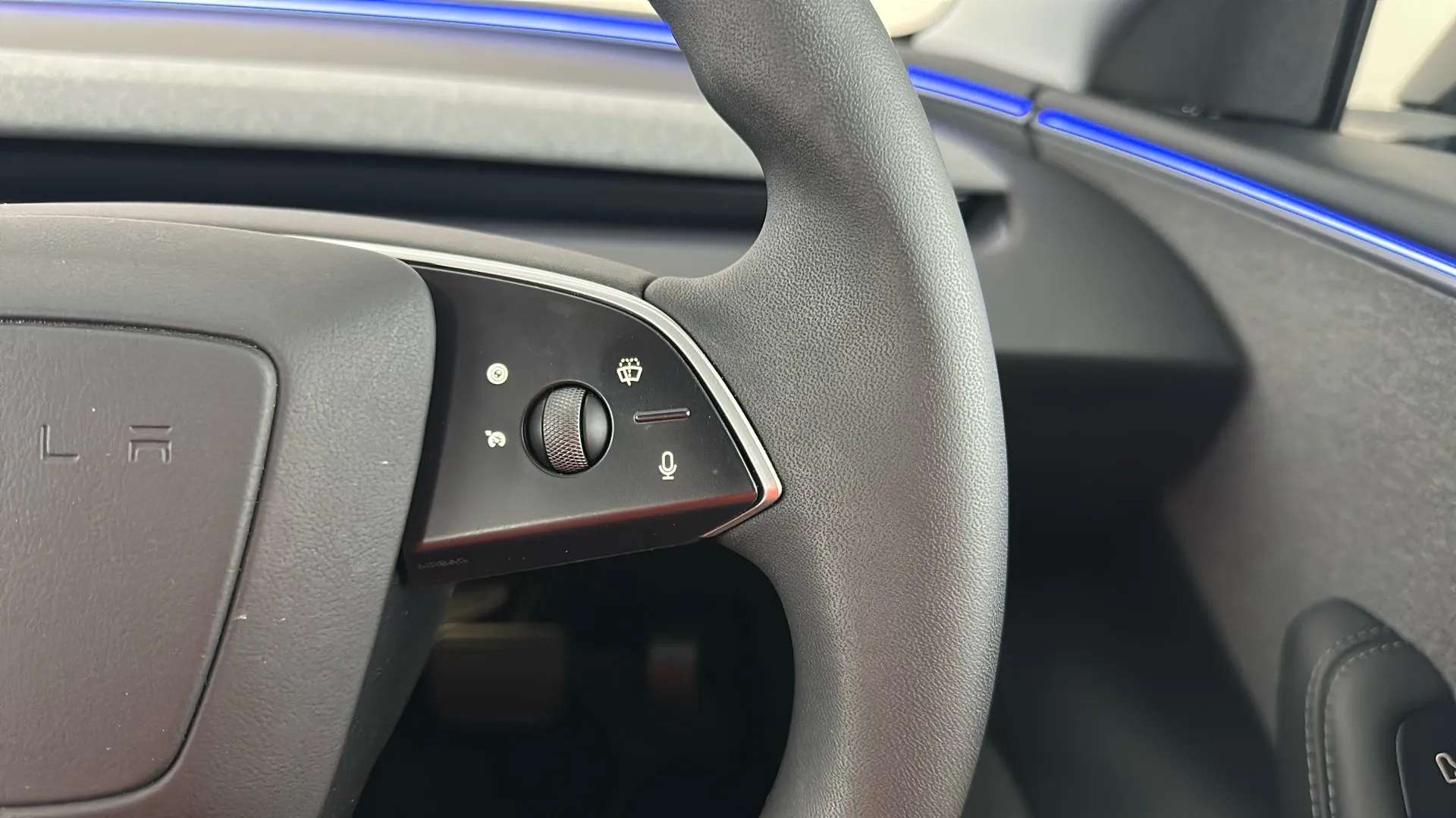 2025 TESLA MODEL 3 2025 TESLA MODEL 3
