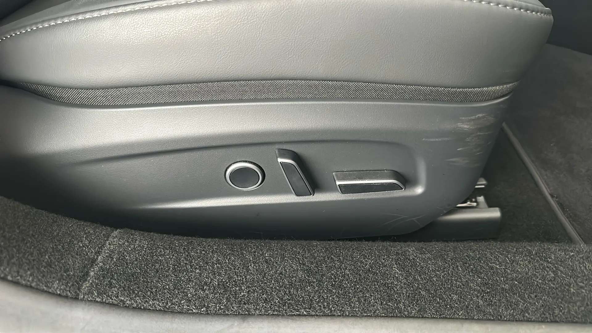 2025 TESLA MODEL 3 2025 TESLA MODEL 3