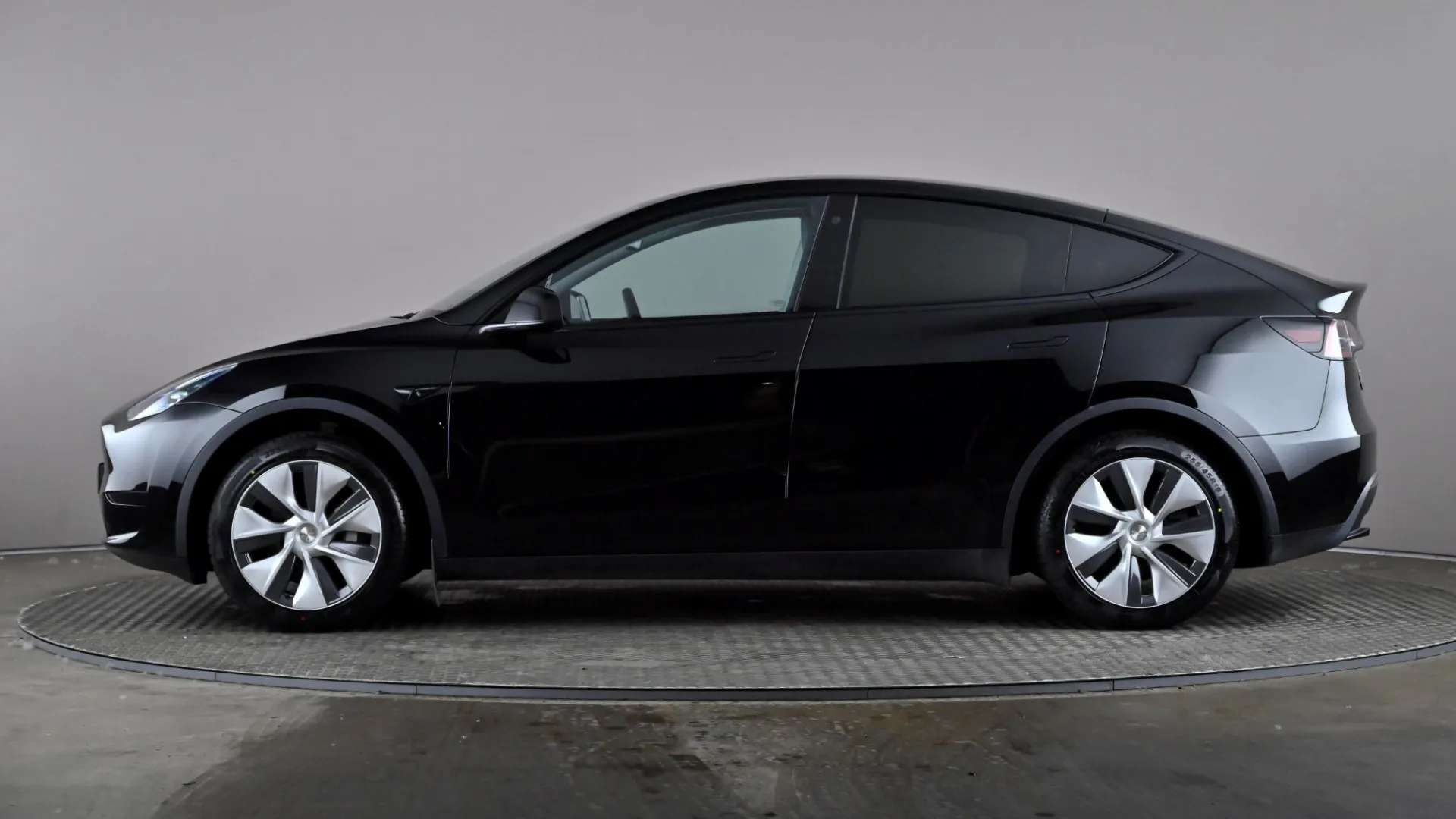 A 2023 TESLA MODEL Y RWD Auto A 2023 TESLA MODEL Y RWD Auto