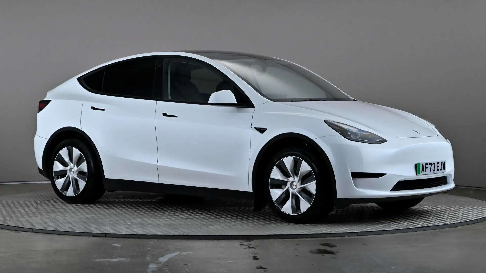 A 2023 TESLA MODEL Y RWD Auto A 2023 TESLA MODEL Y RWD Auto