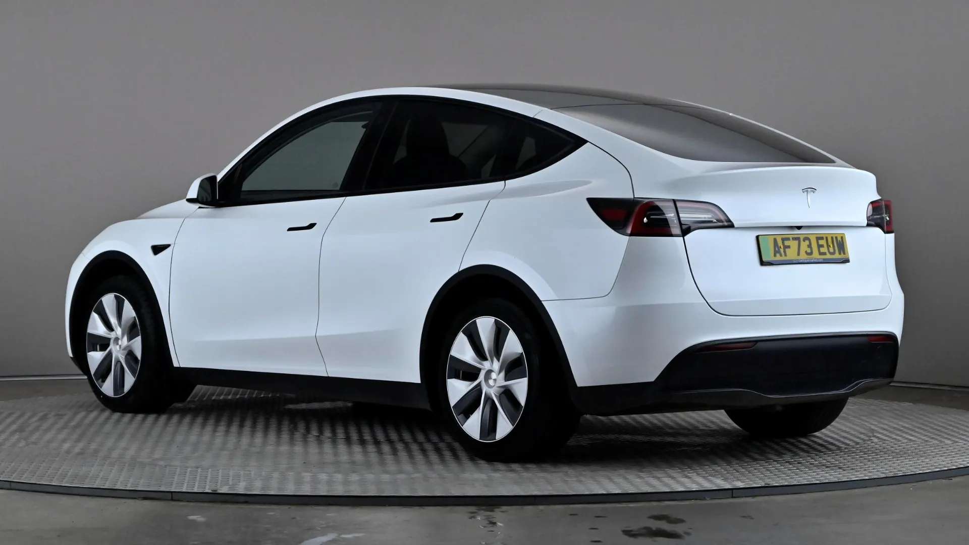 A 2023 TESLA MODEL Y RWD Auto A 2023 TESLA MODEL Y RWD Auto