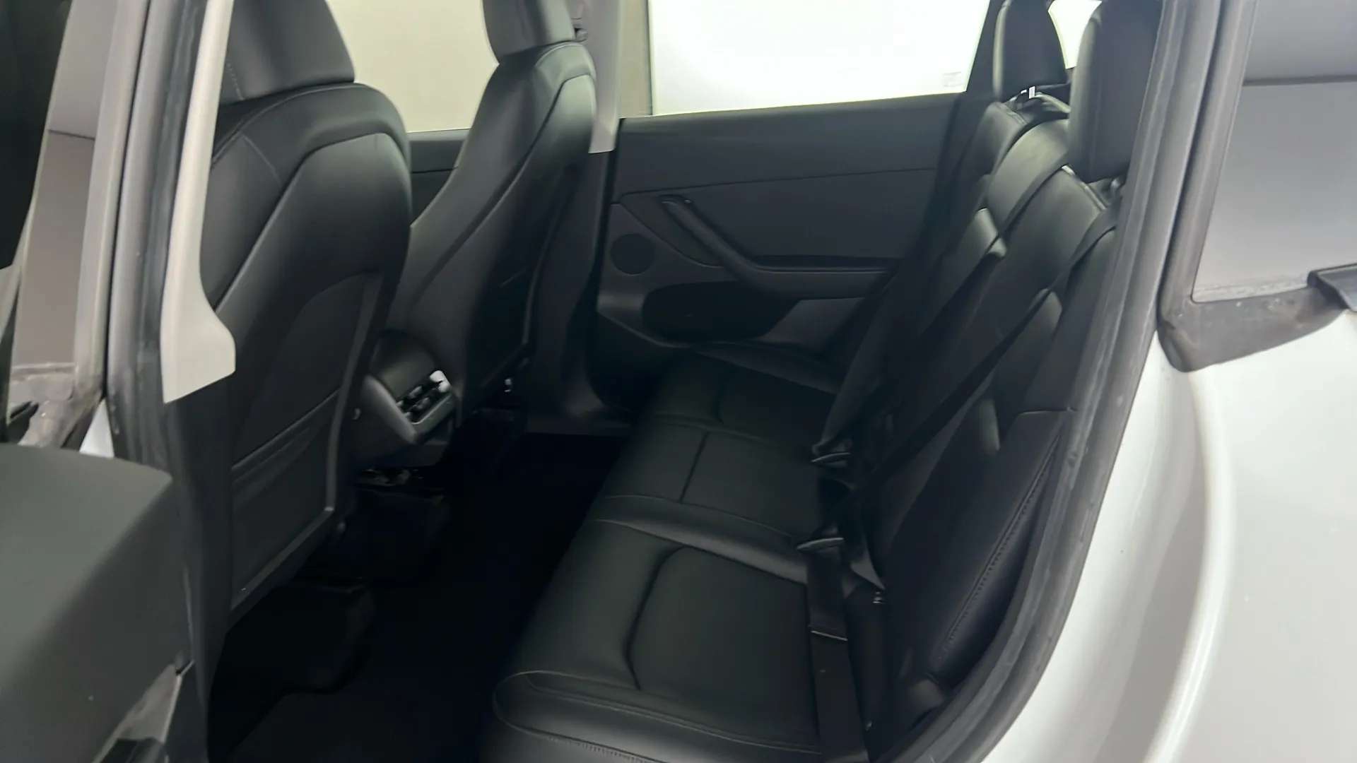 2023 TESLA MODEL Y 2023 TESLA MODEL Y
