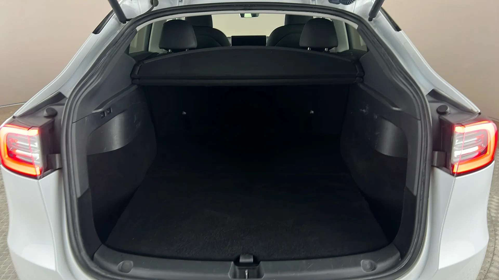 2023 TESLA MODEL Y 2023 TESLA MODEL Y