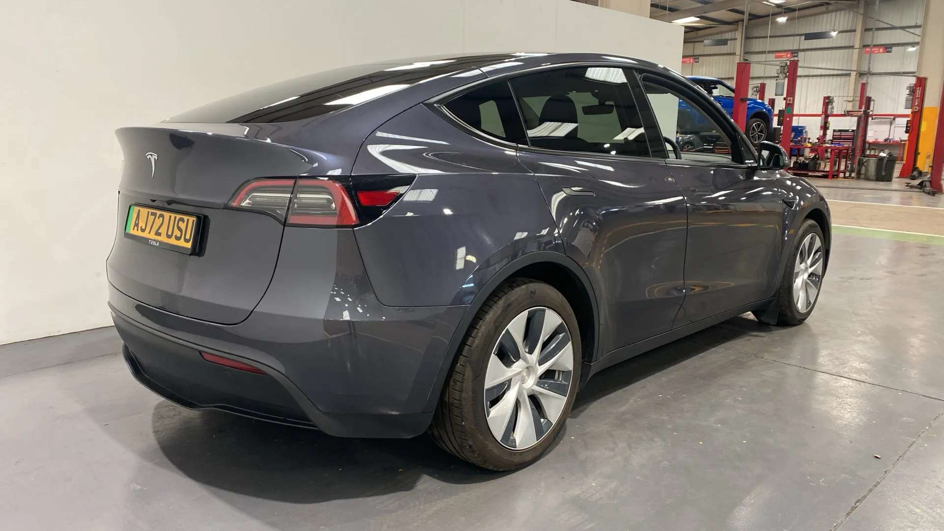A 2022 TESLA MODEL Y RWD Auto A 2022 TESLA MODEL Y RWD Auto