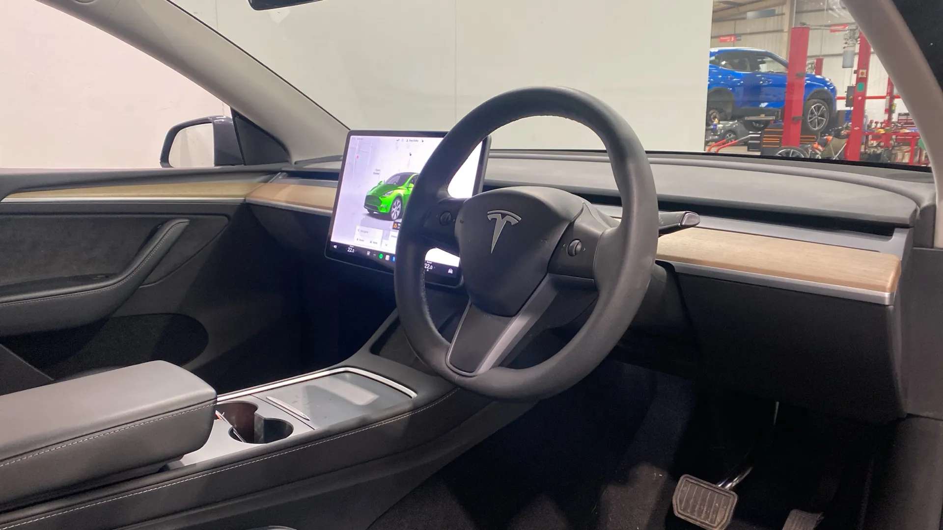 A 2022 TESLA MODEL Y RWD Auto A 2022 TESLA MODEL Y RWD Auto