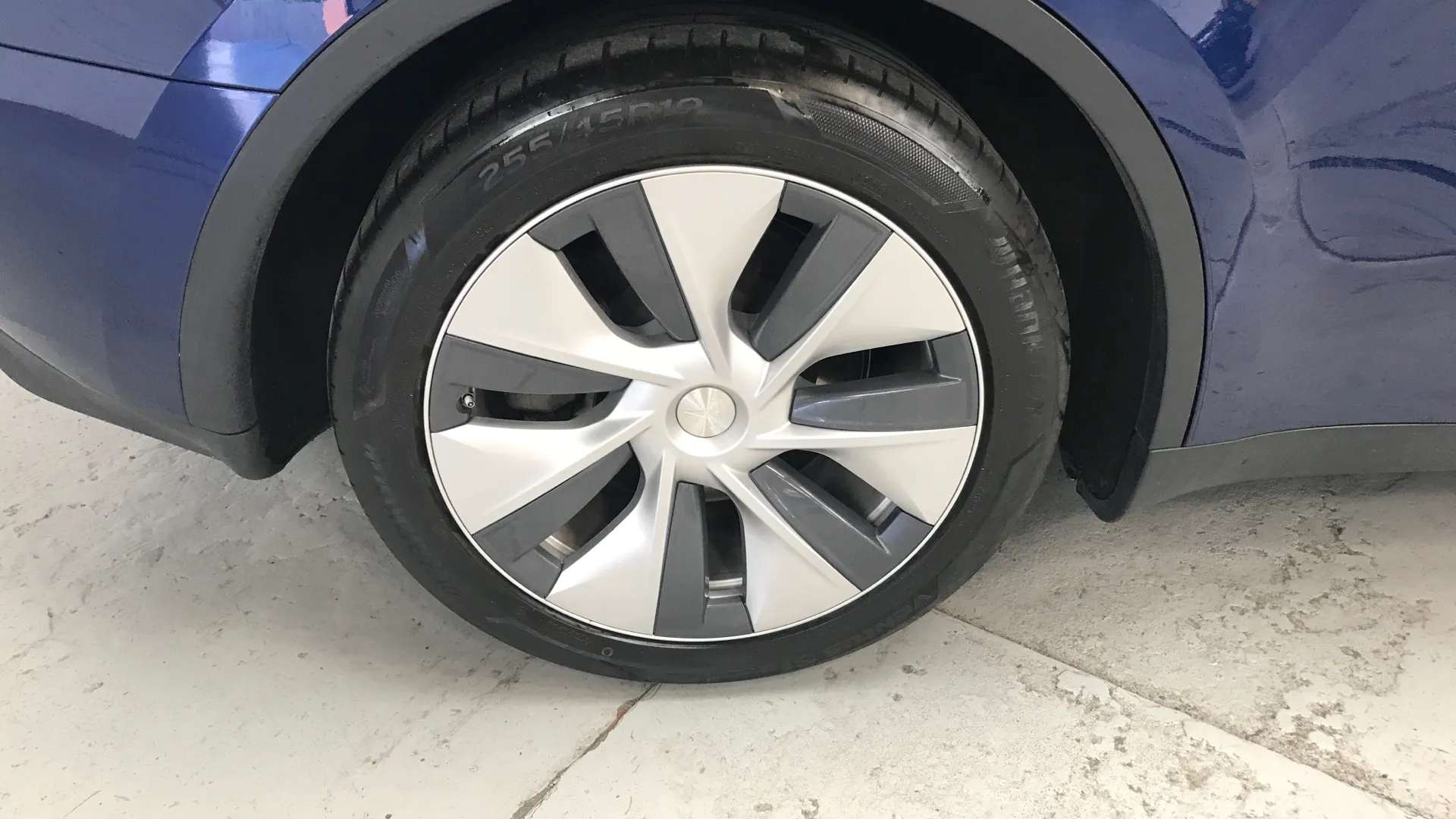 2023 TESLA MODEL Y 2023 TESLA MODEL Y