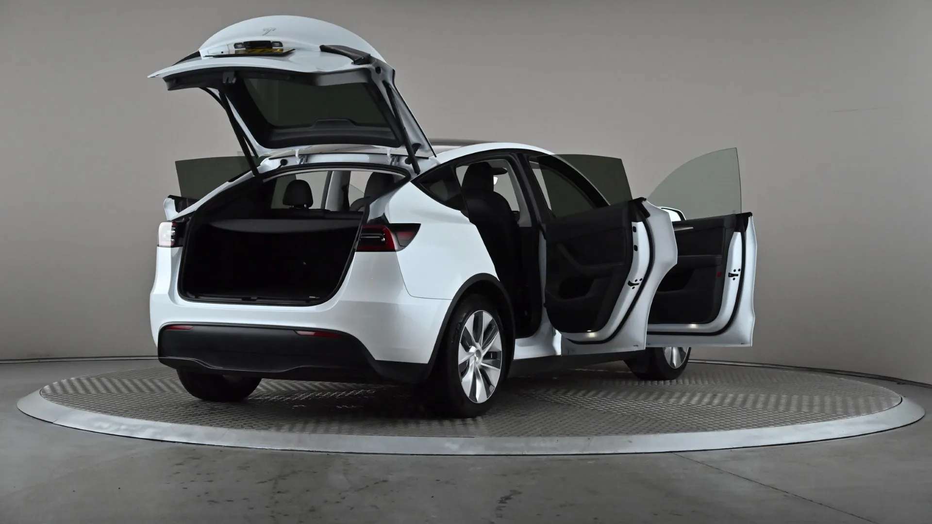 2024 TESLA MODEL Y 2024 TESLA MODEL Y